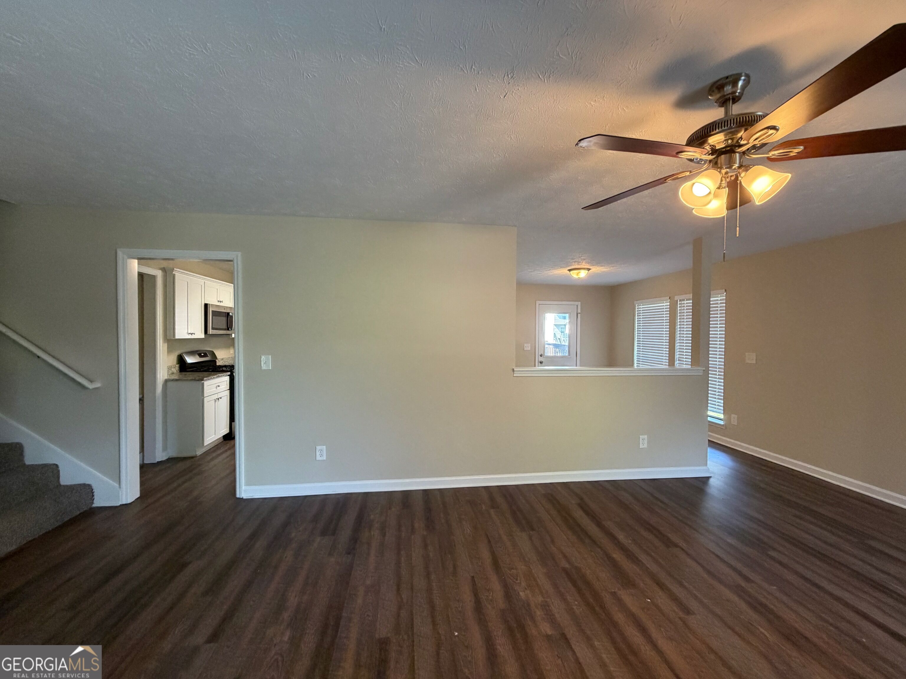 5236 Pine Way Road Property Photo 4