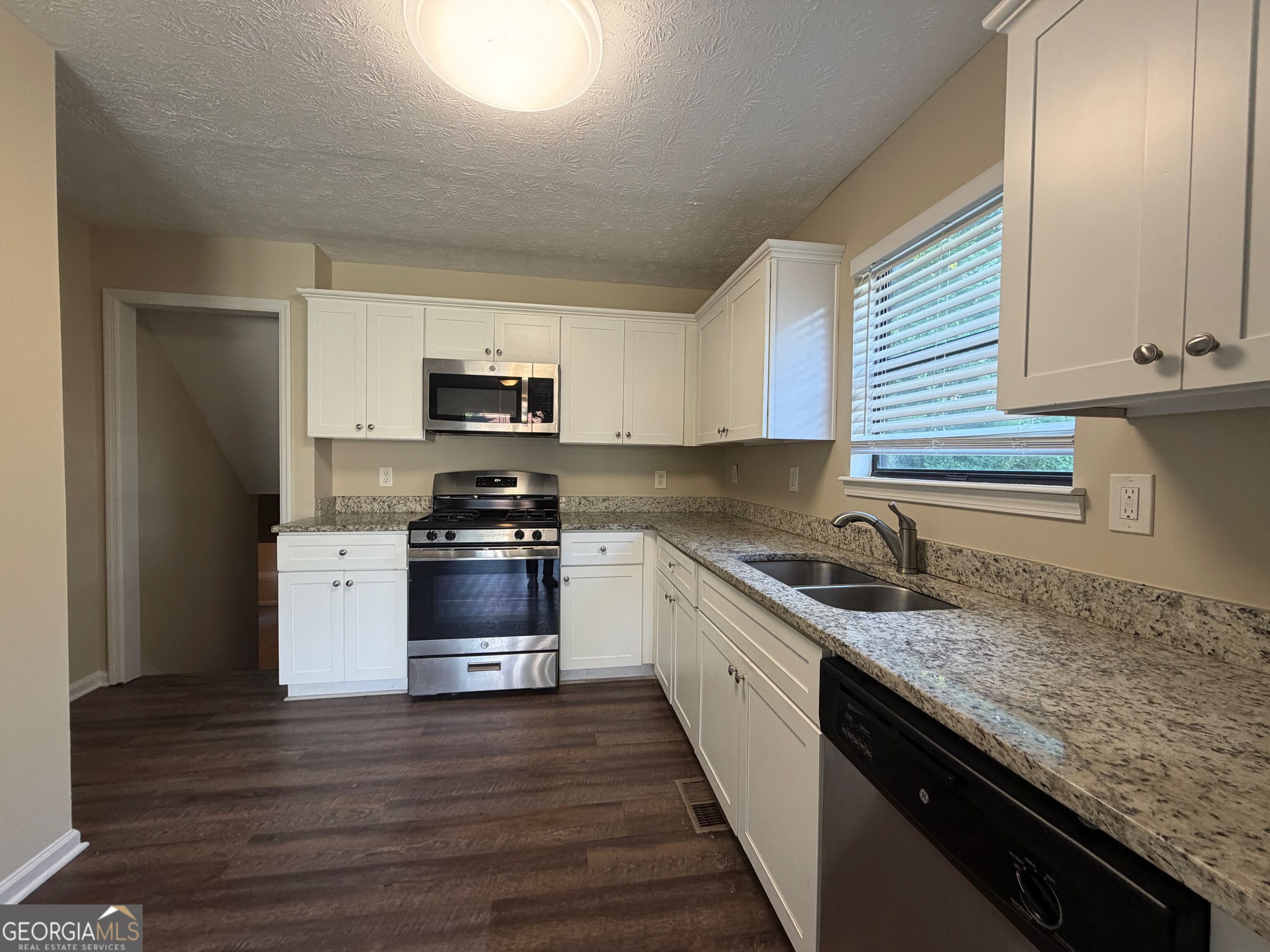 5236 Pine Way Road Property Photo 6