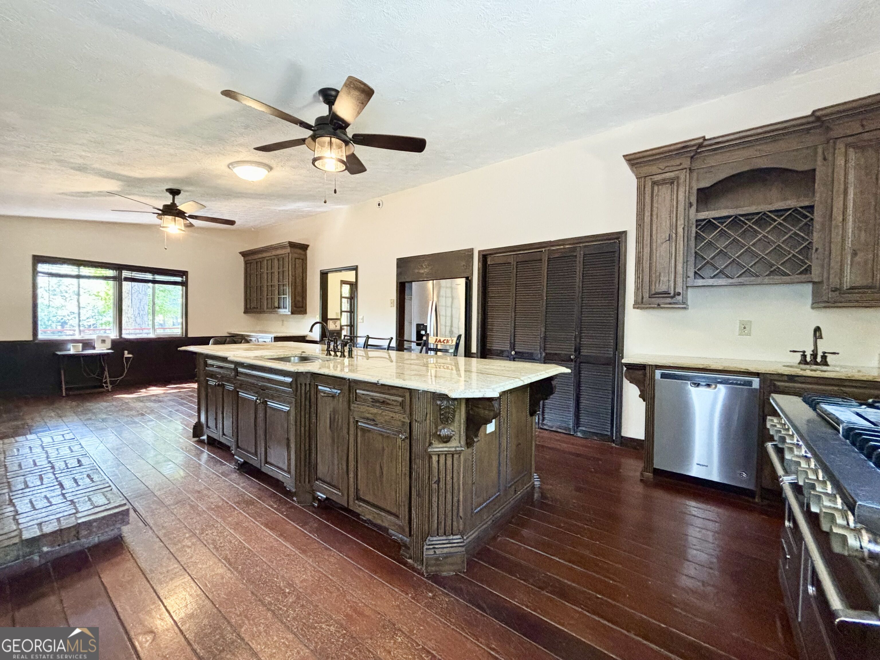 557 Benttree Circle Property Photo 17