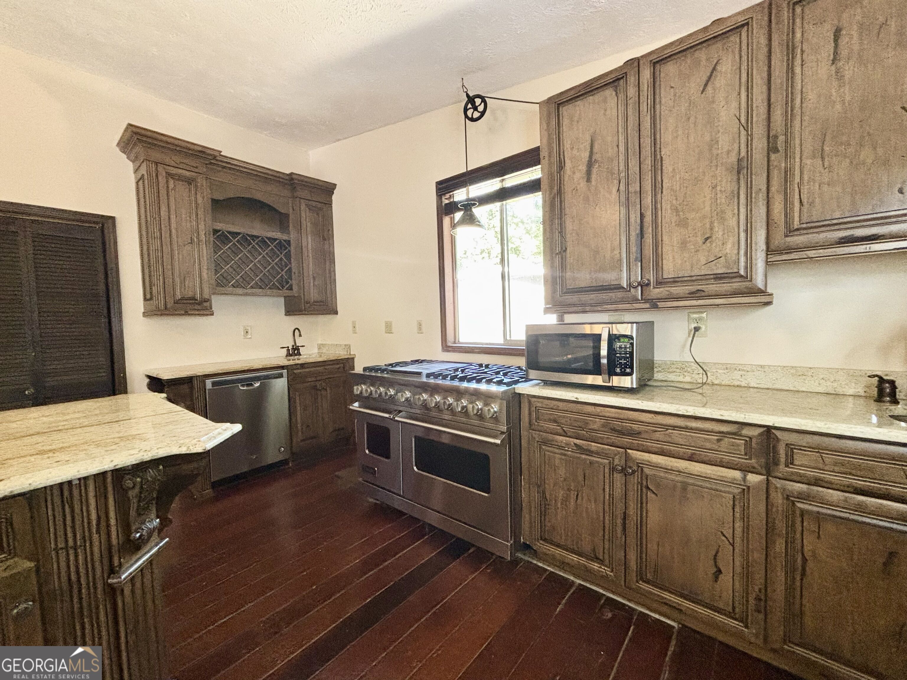 557 Benttree Circle Property Photo 18