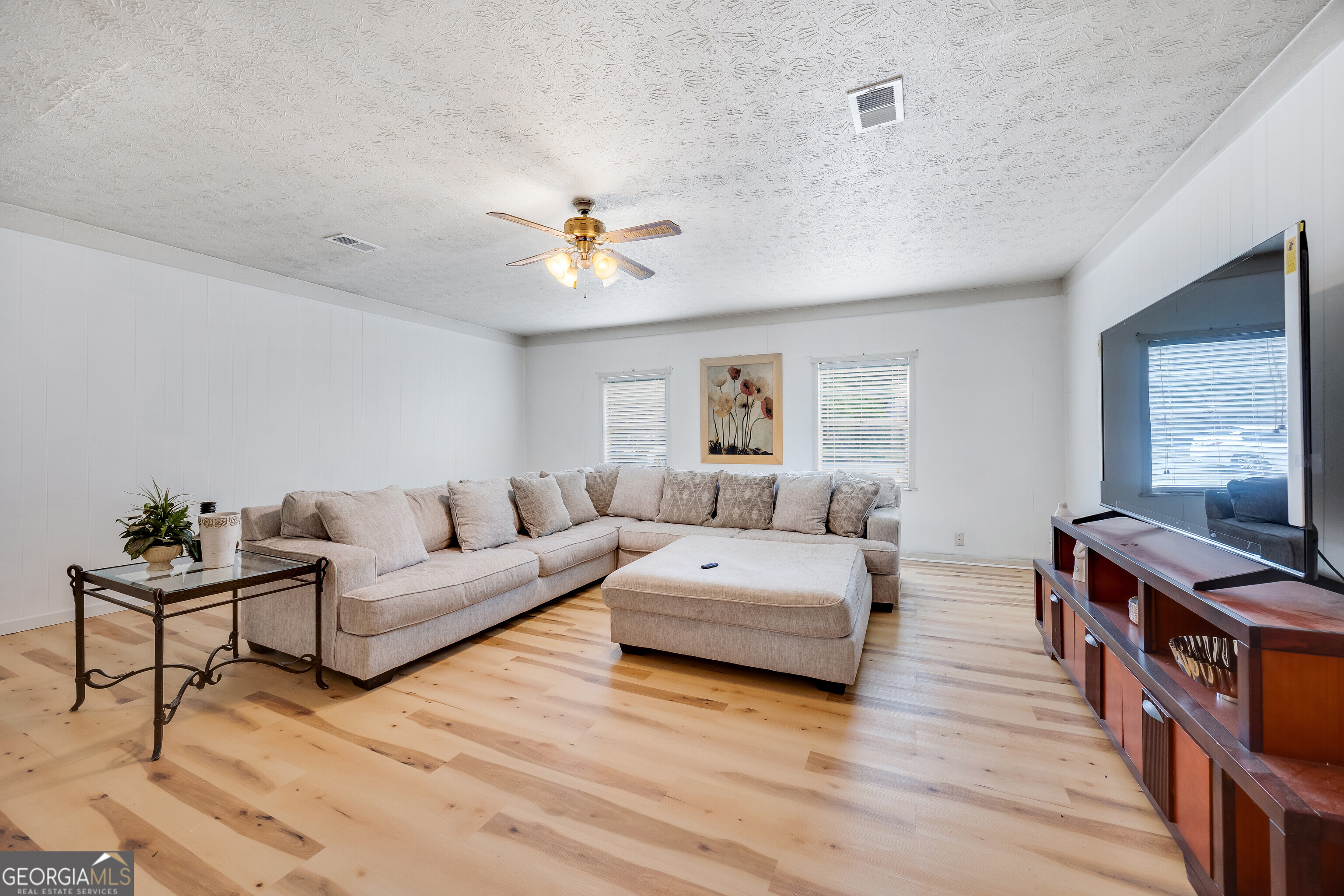 6517 Charter Oaks Circle Property Photo 13