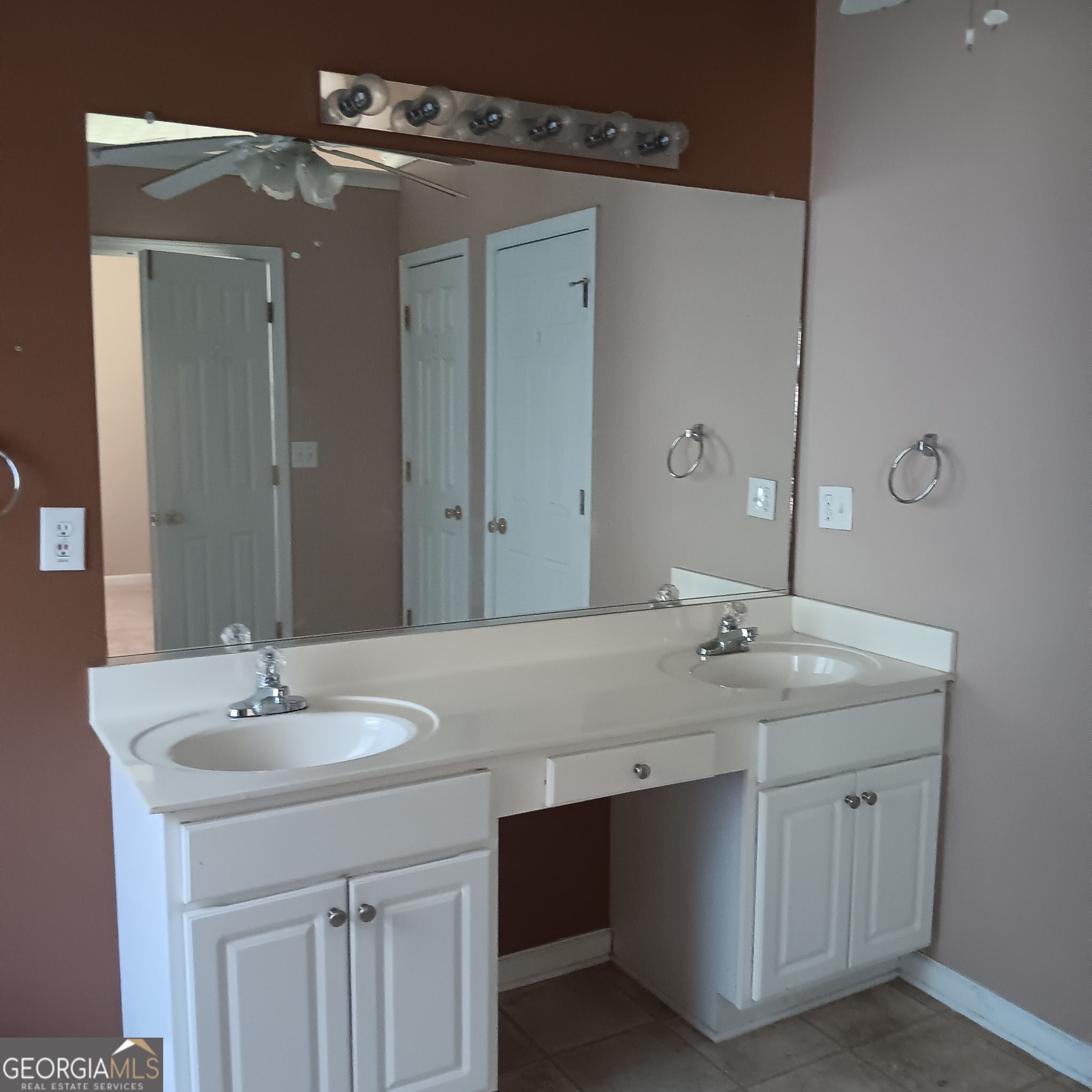 45 Saddlebrook Lane Property Photo 13
