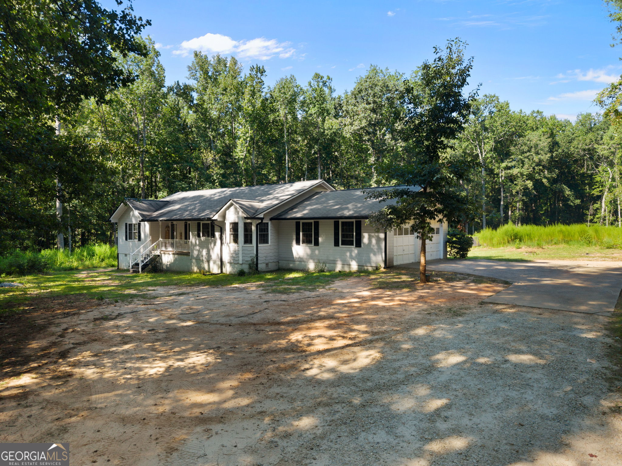 735 Chambers Road Property Photo 3
