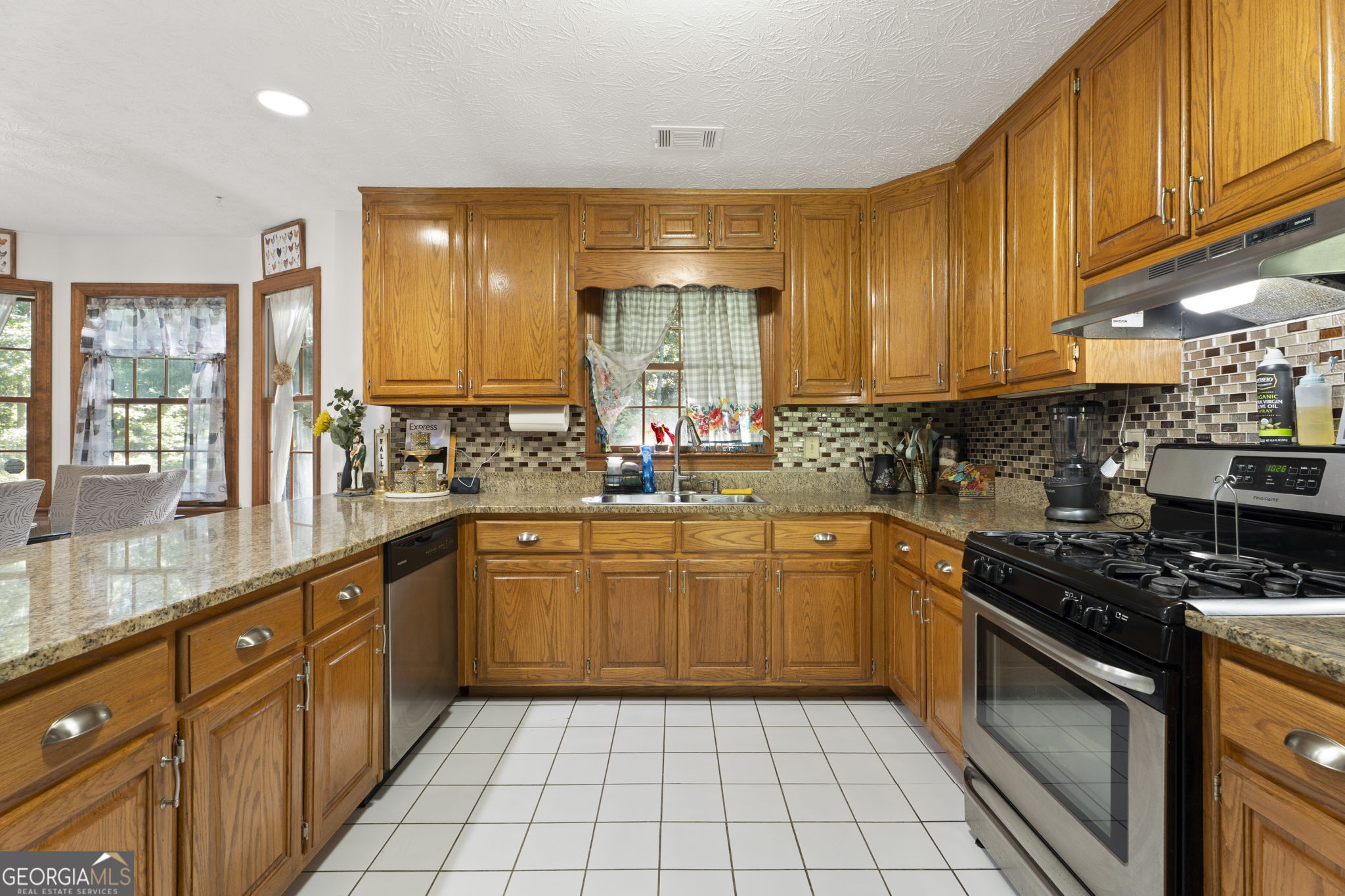 735 Chambers Road Property Photo 15