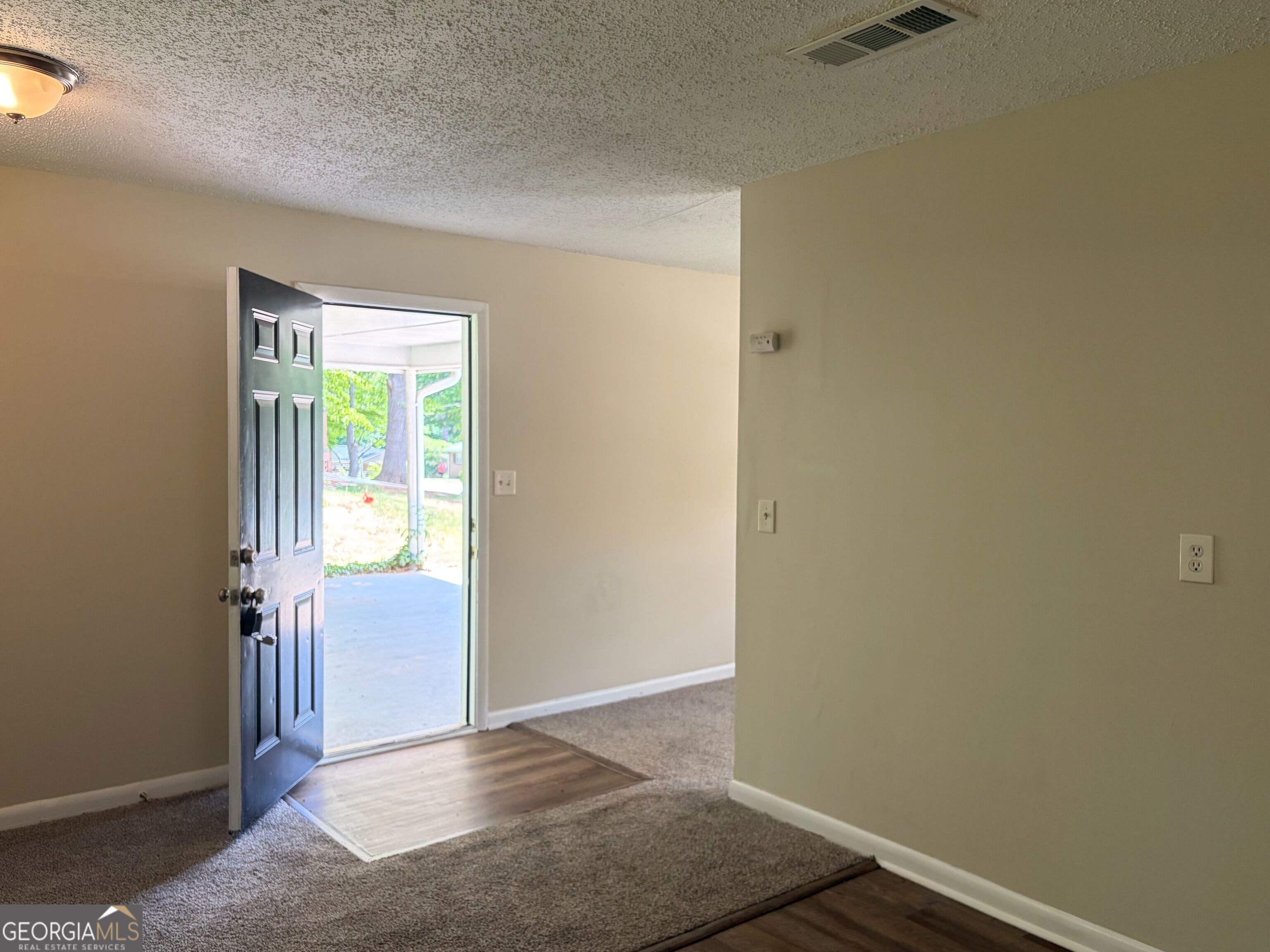 2192 Chestnut Log Loop Property Photo 7