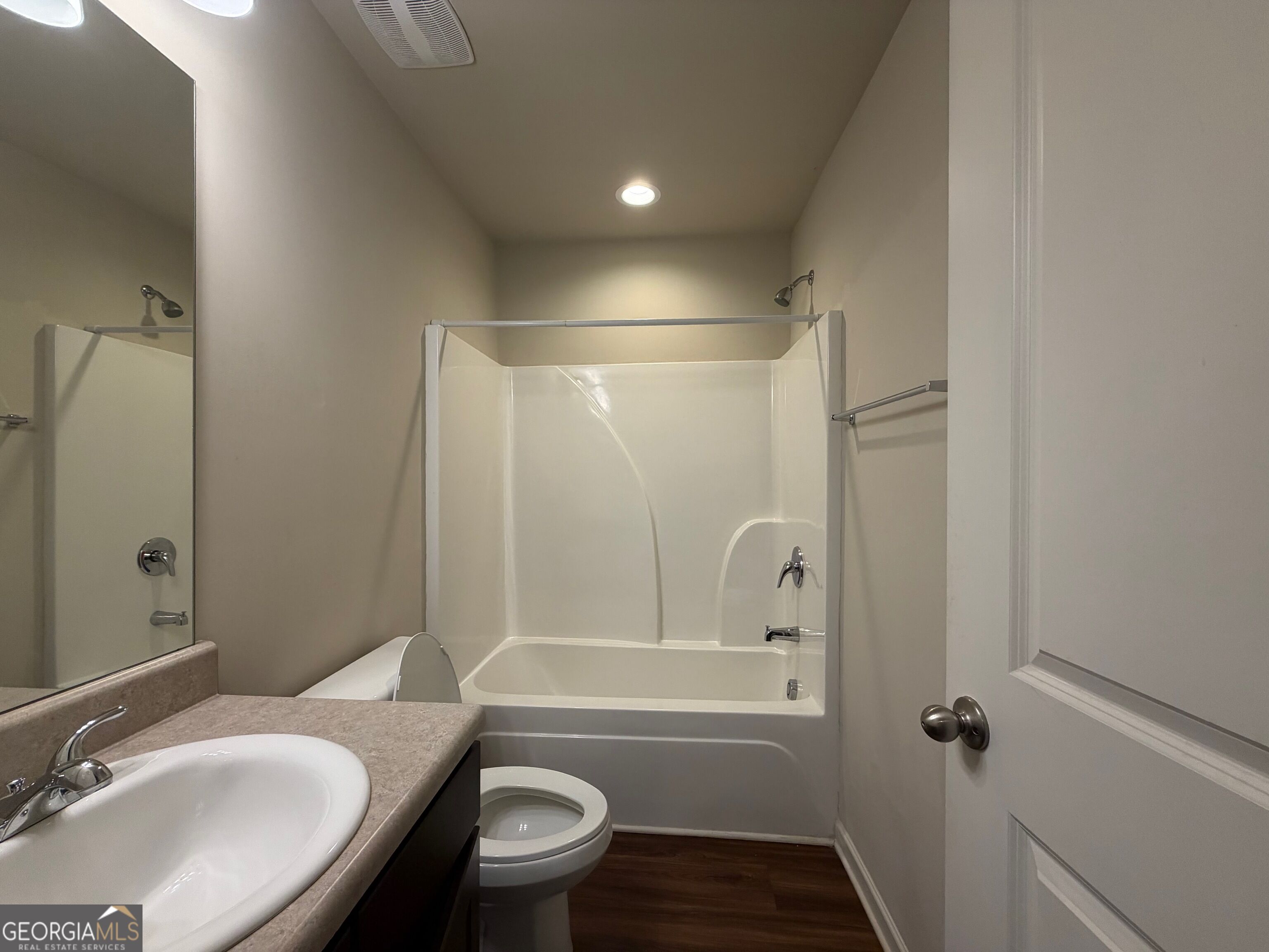 225 Orchard Drive Property Photo 9