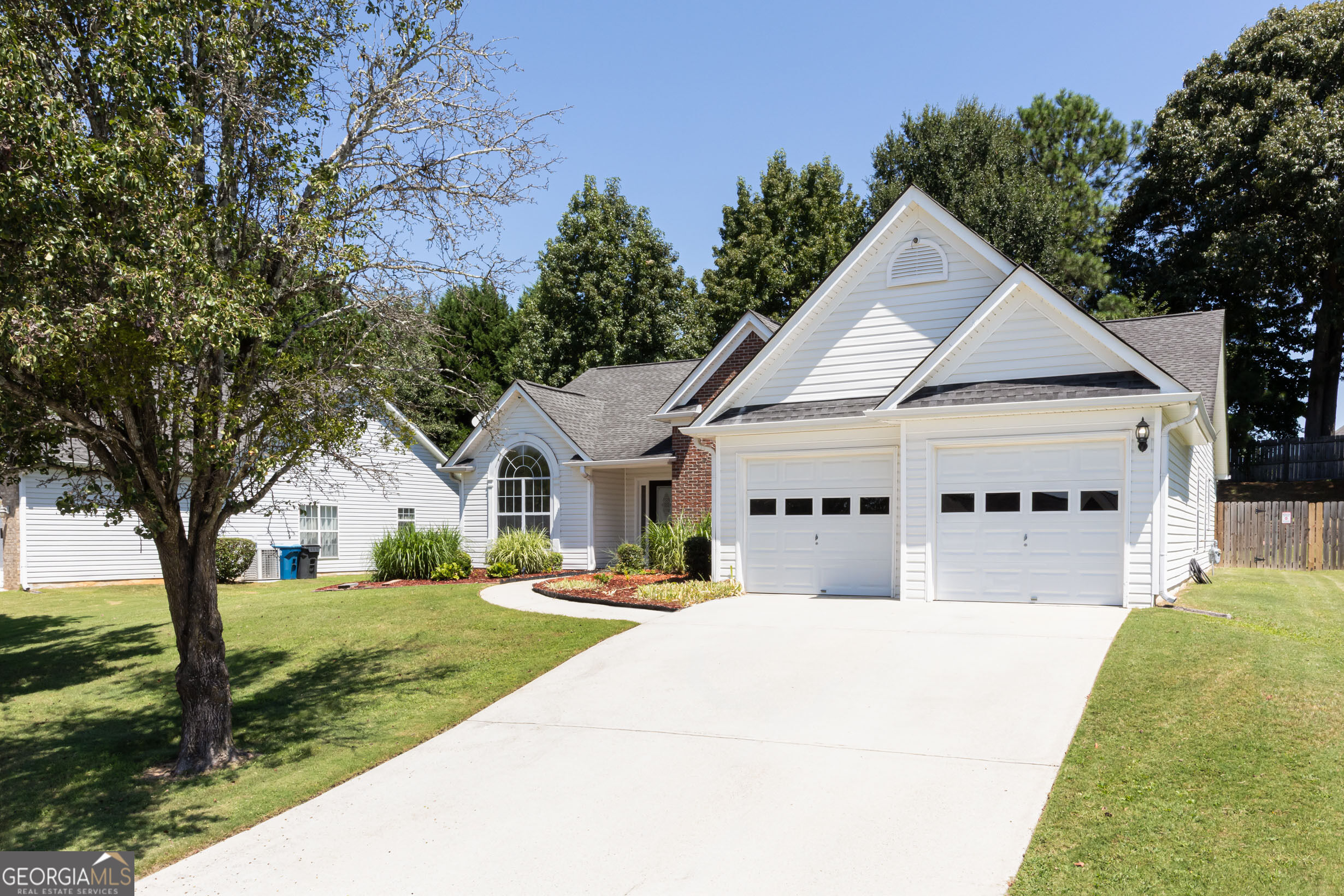 2730 Matlin Way Property Photo 4