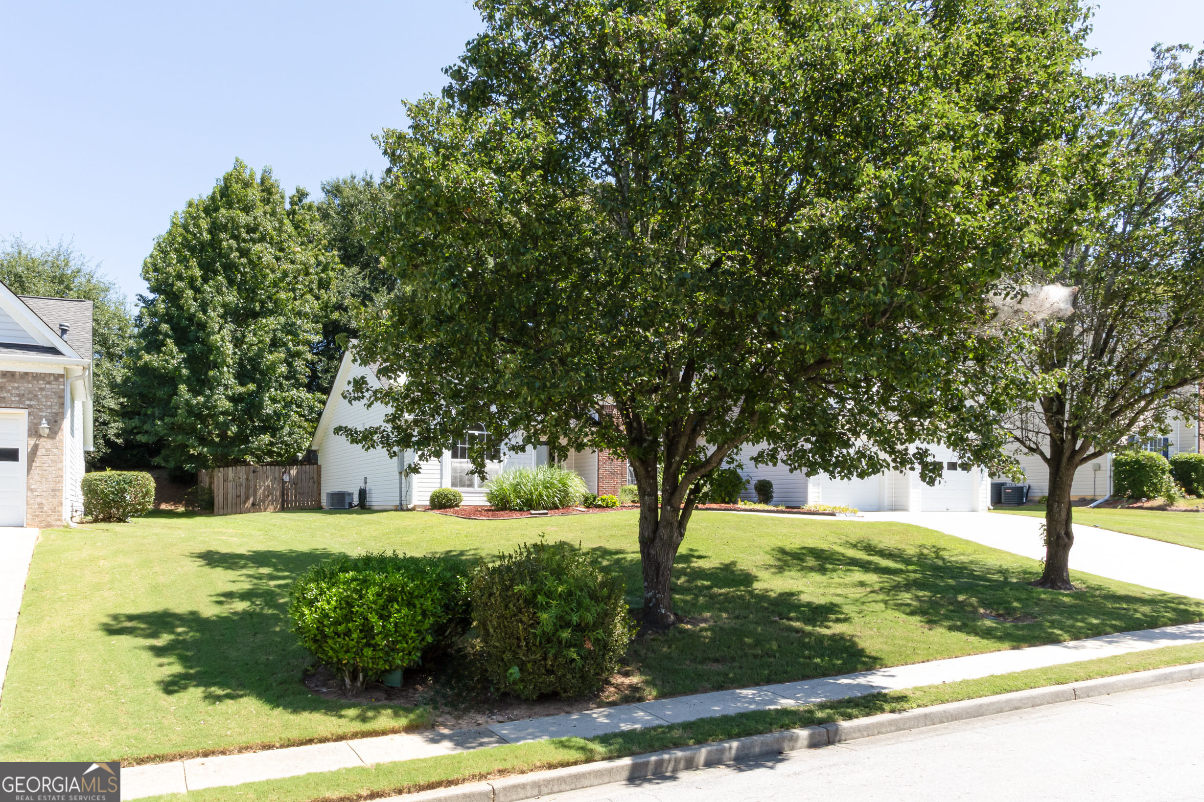 2730 Matlin Way Property Photo 5