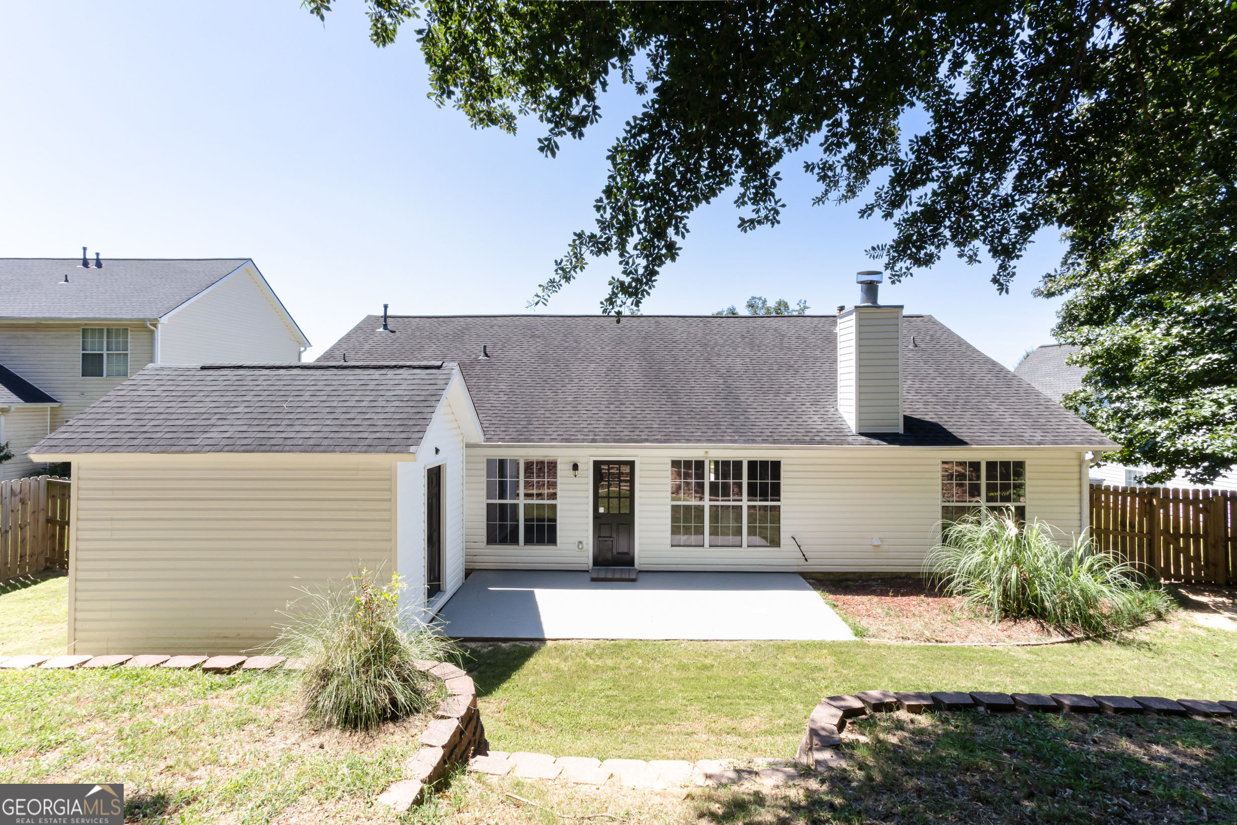 2730 Matlin Way Property Photo 7