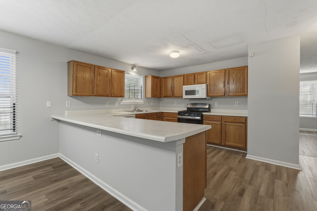 3737 Waldrop Drive Property Photo 10
