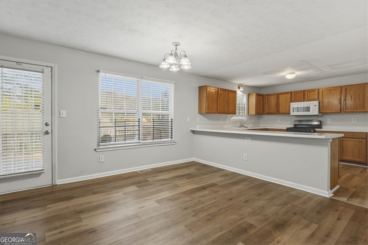 3737 Waldrop Drive Property Photo 12