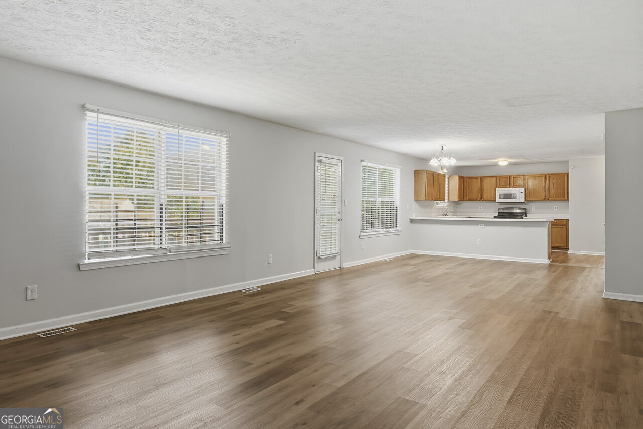 3737 Waldrop Drive Property Photo 13