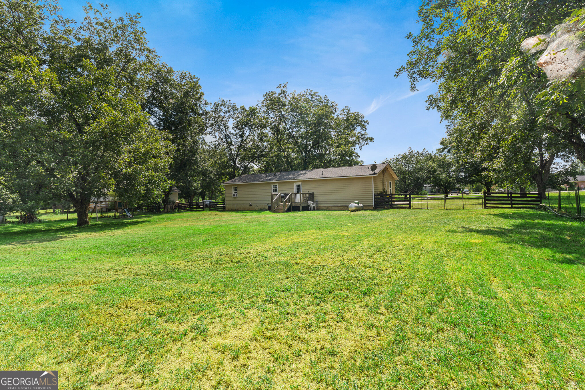 1911 Barnesville Road Property Photo 35