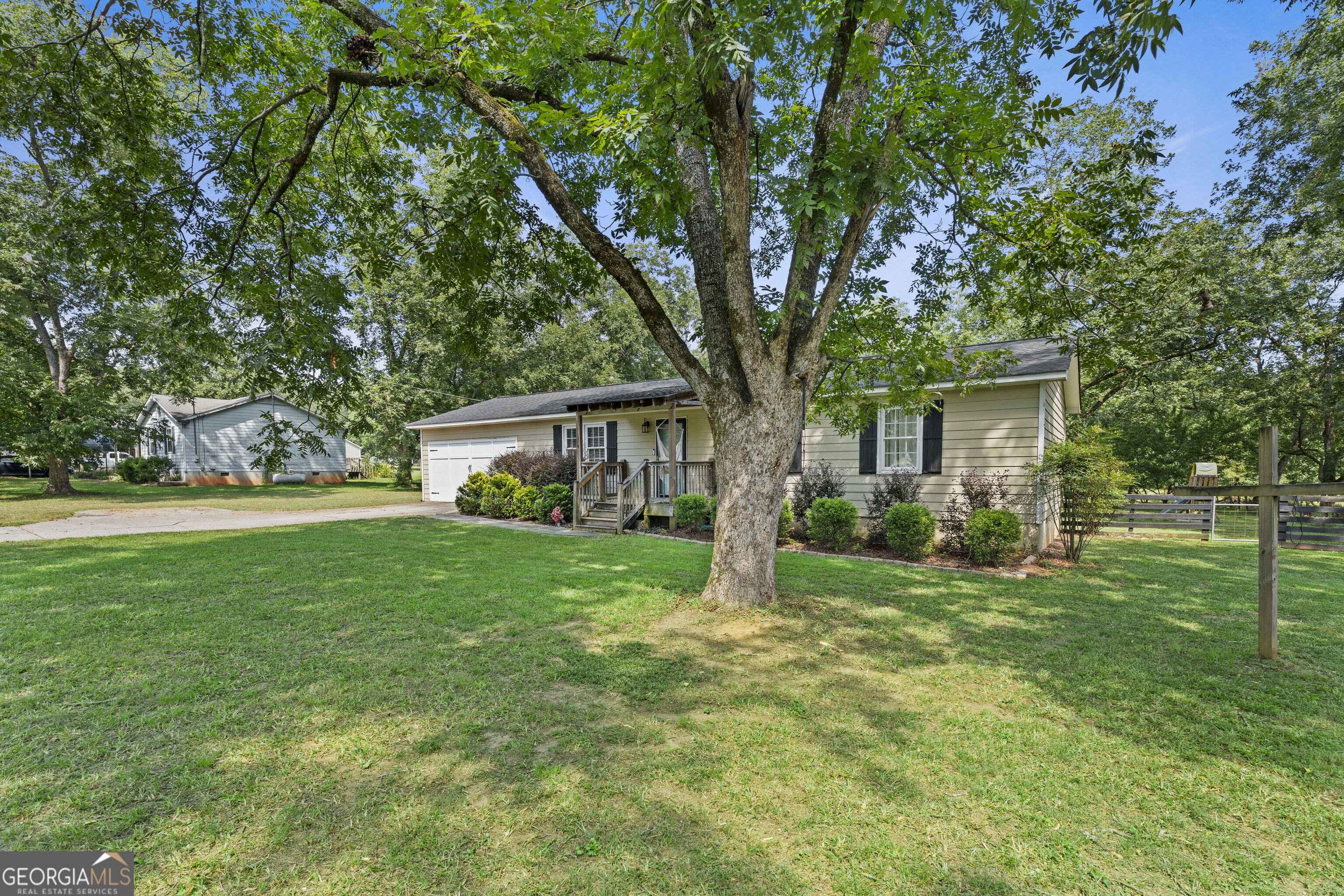 1911 Barnesville Road Property Photo 42