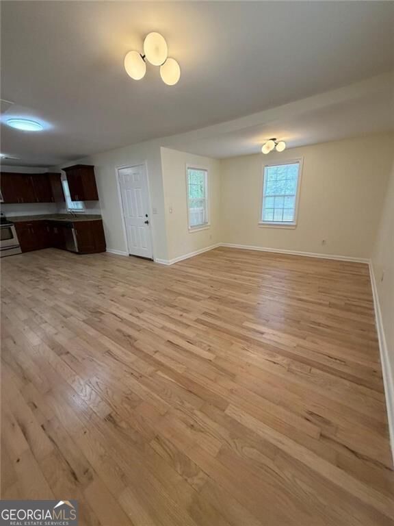 637 Parkdale Drive Property Photo 4