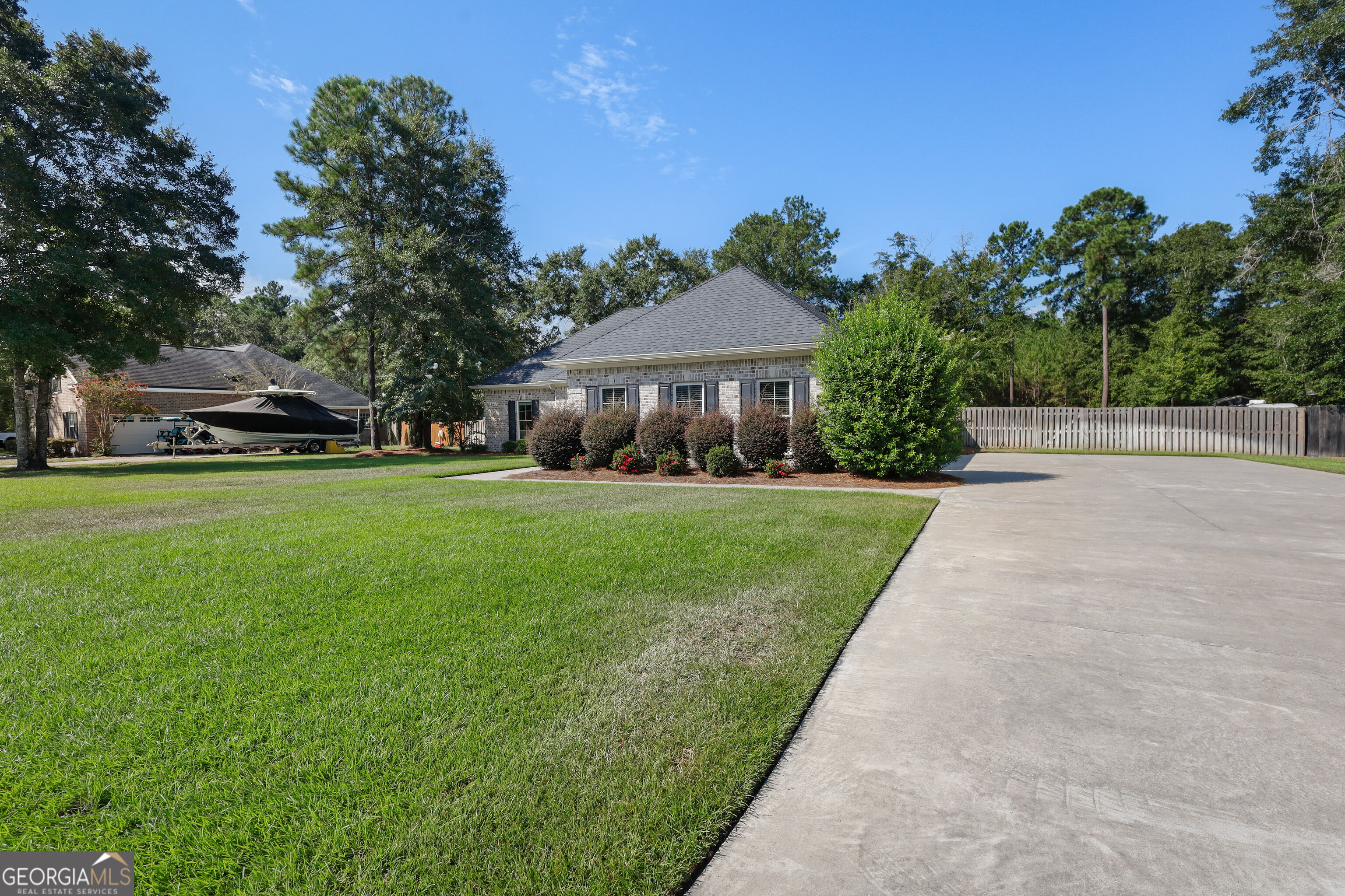 335 Westminster Drive Property Photo 2