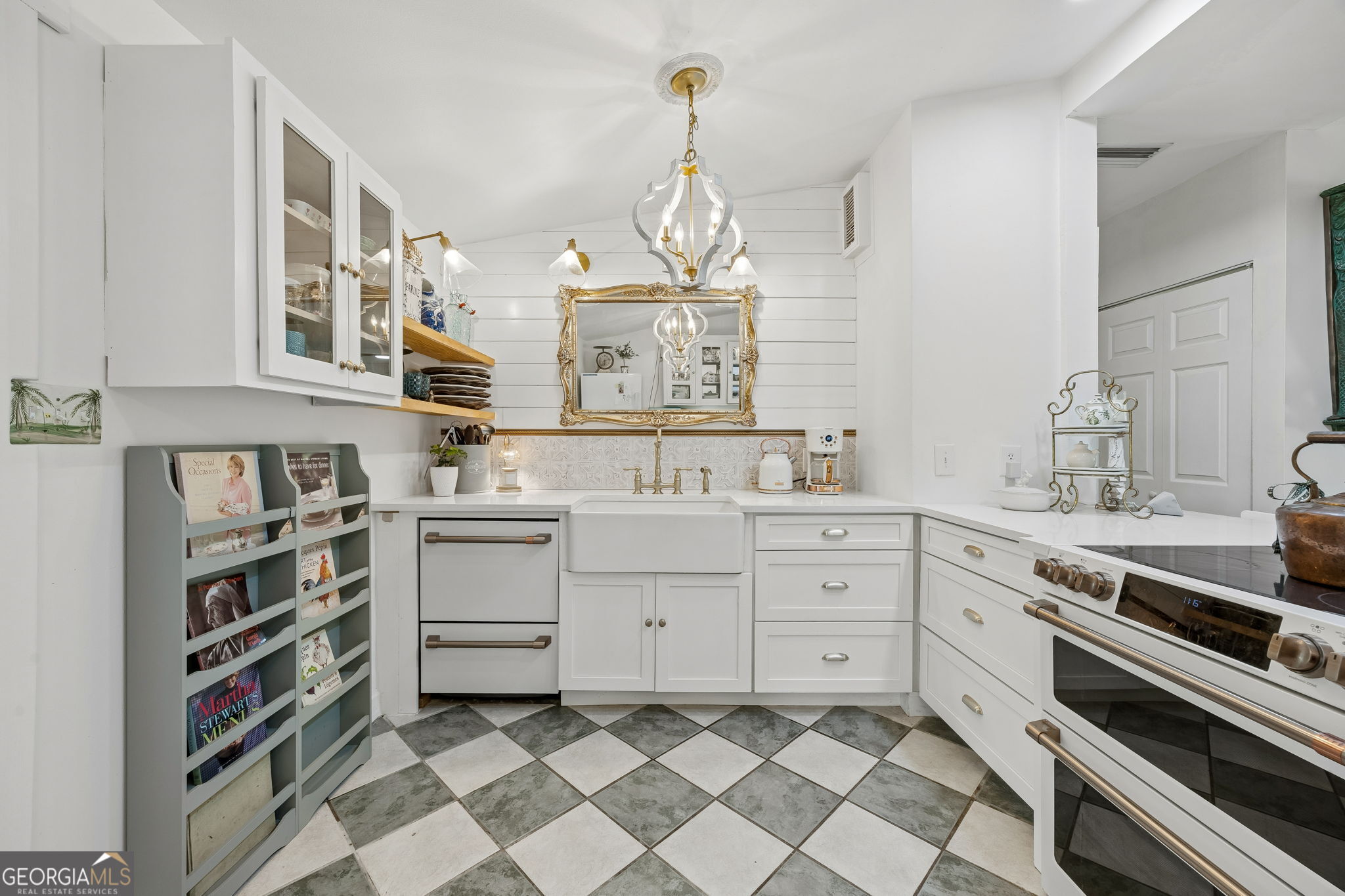 105 Gunter Street Property Photo 11