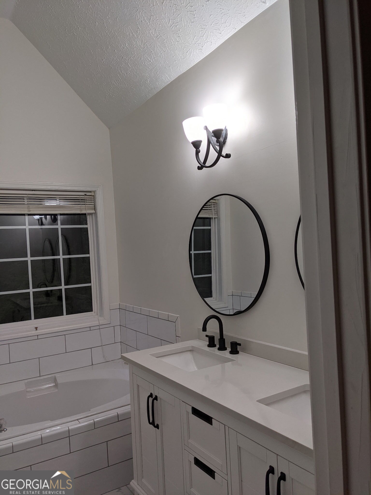 322 Emerald Way Property Photo 5