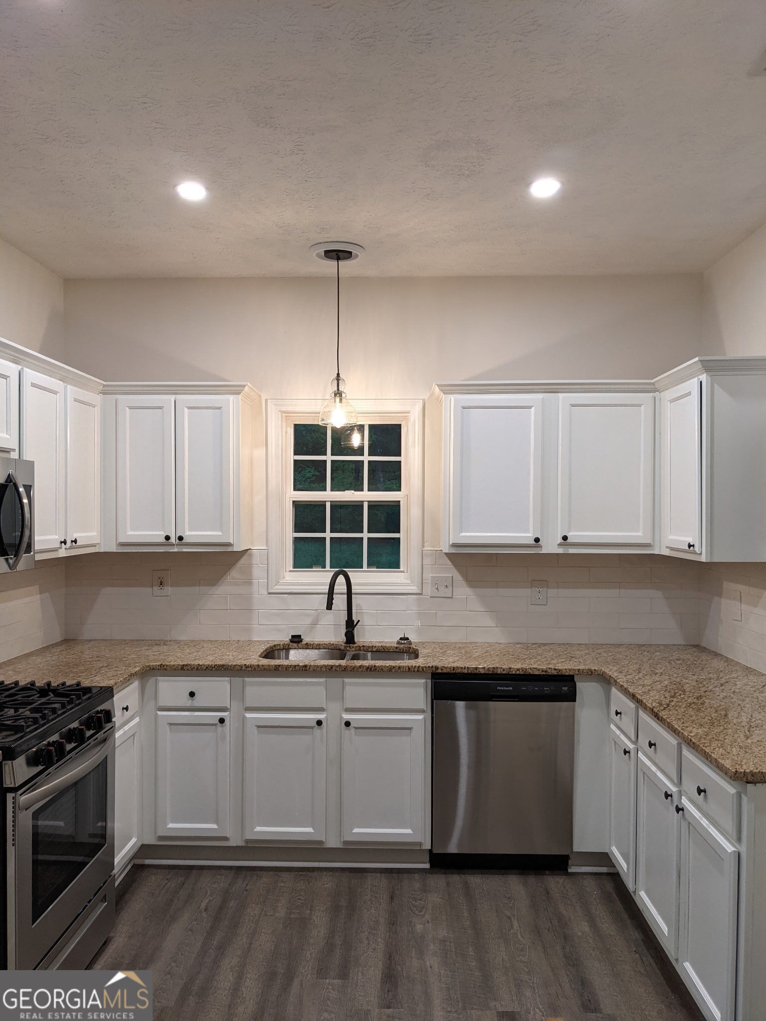 322 Emerald Way Property Photo 6