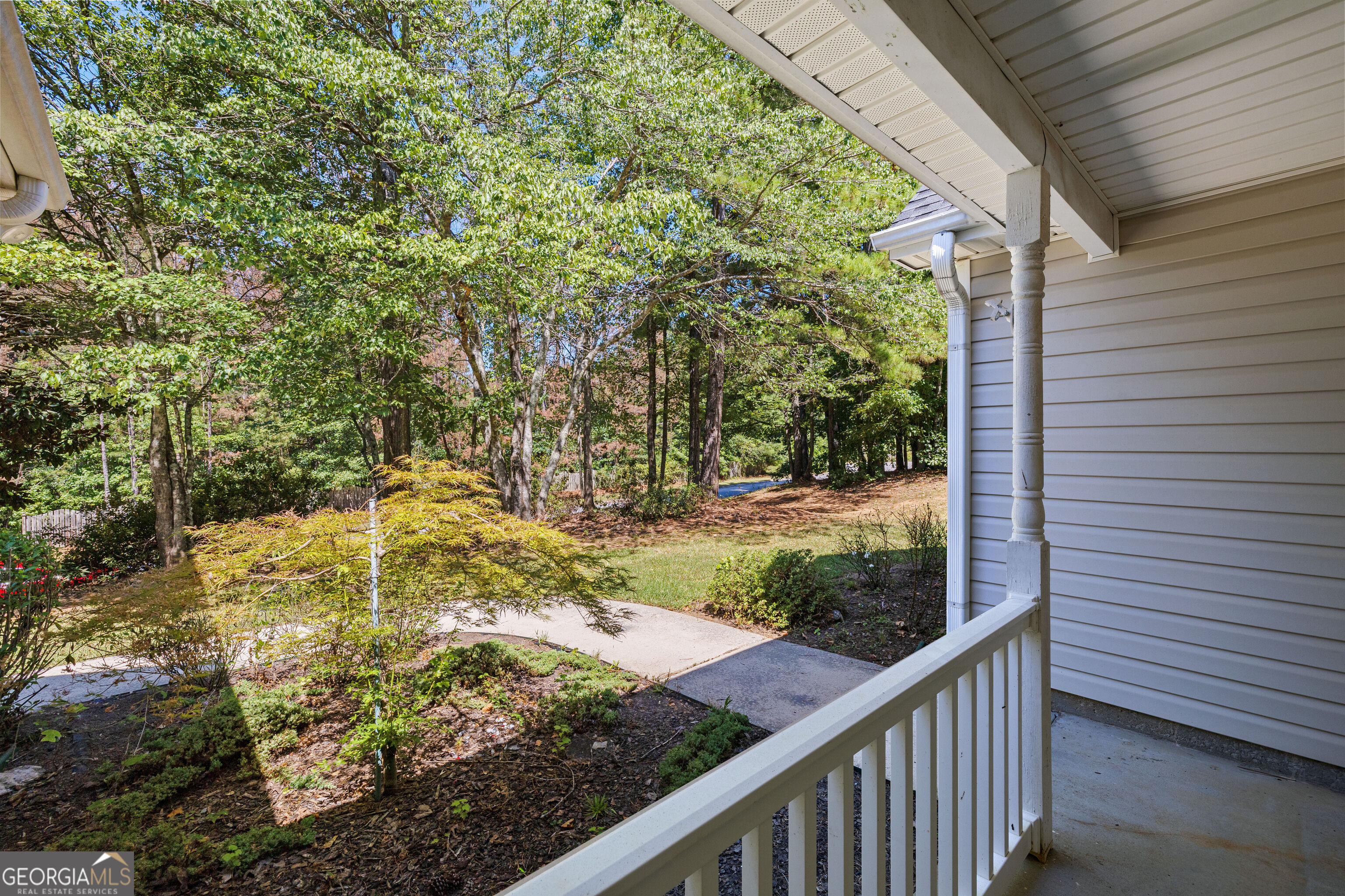 20 Walton Woods Drive Property Photo 6