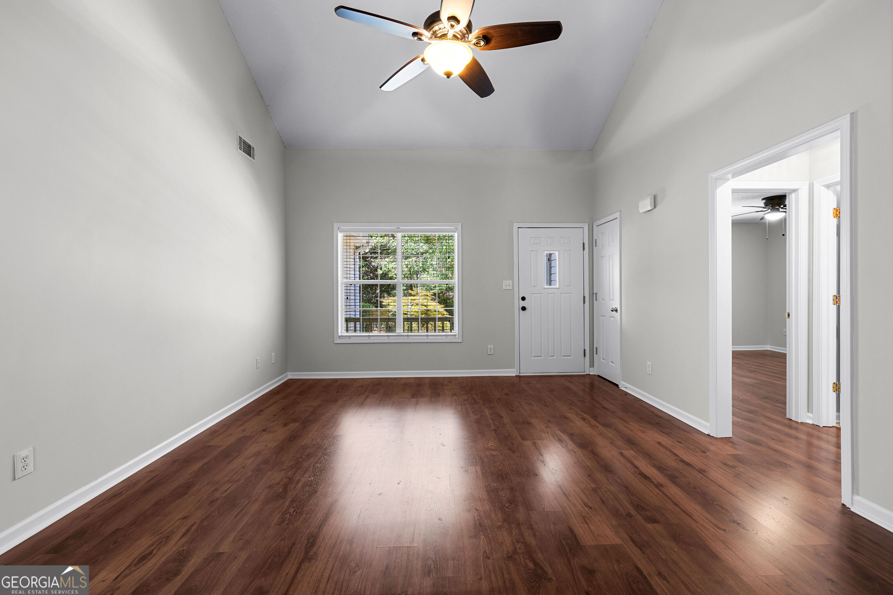 20 Walton Woods Drive Property Photo 10