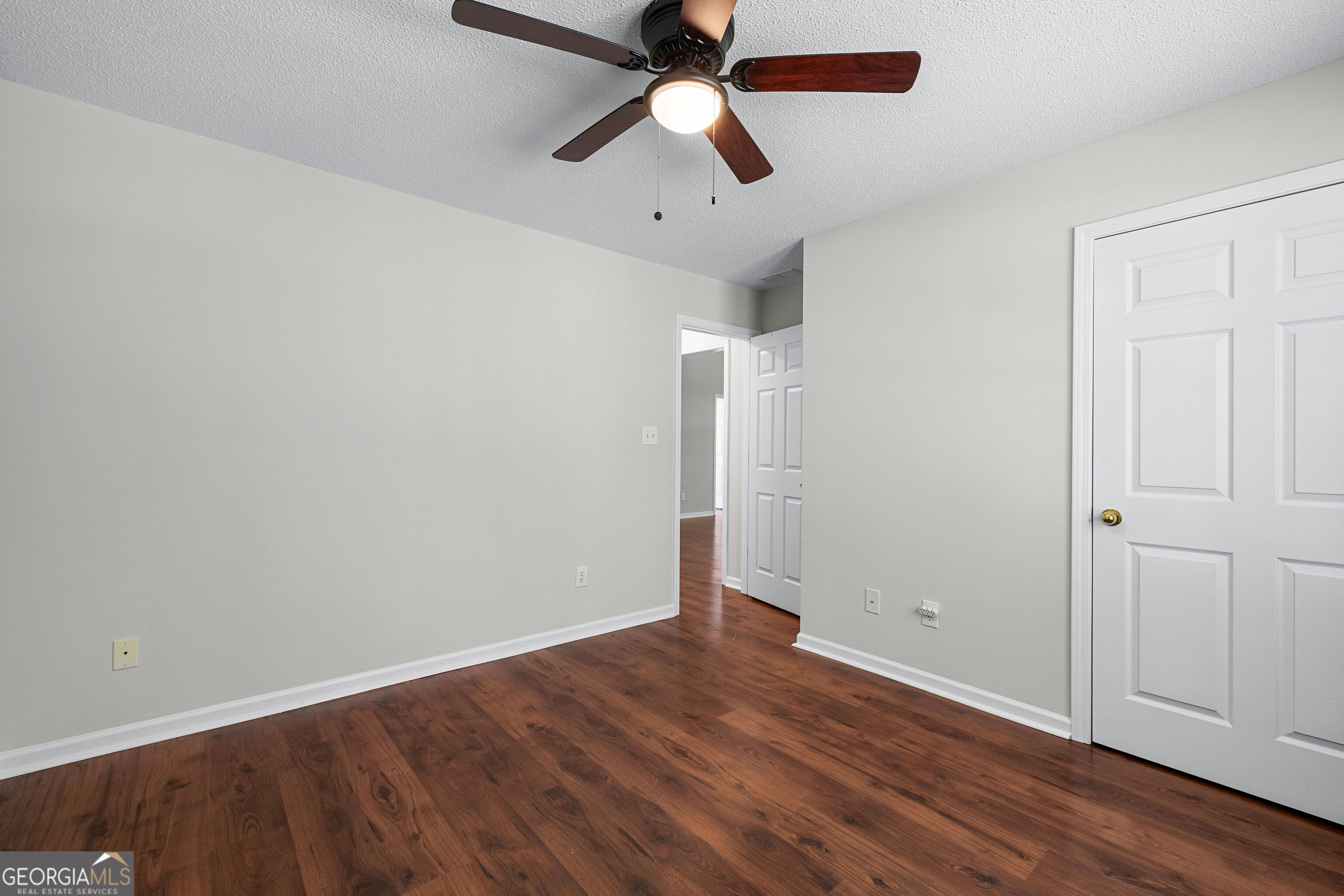 20 Walton Woods Drive Property Photo 24