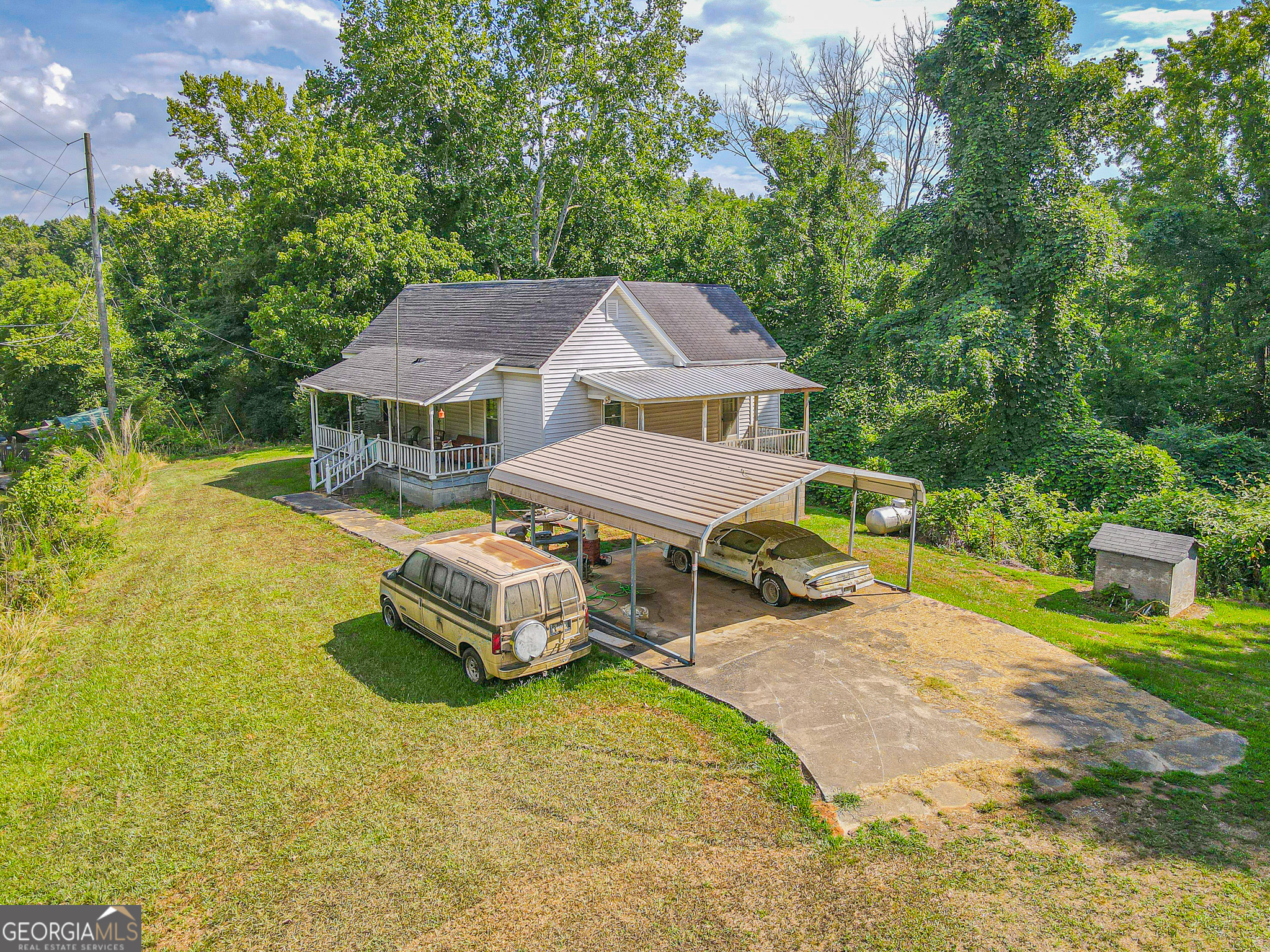 4542 E Hall Road Property Photo 1