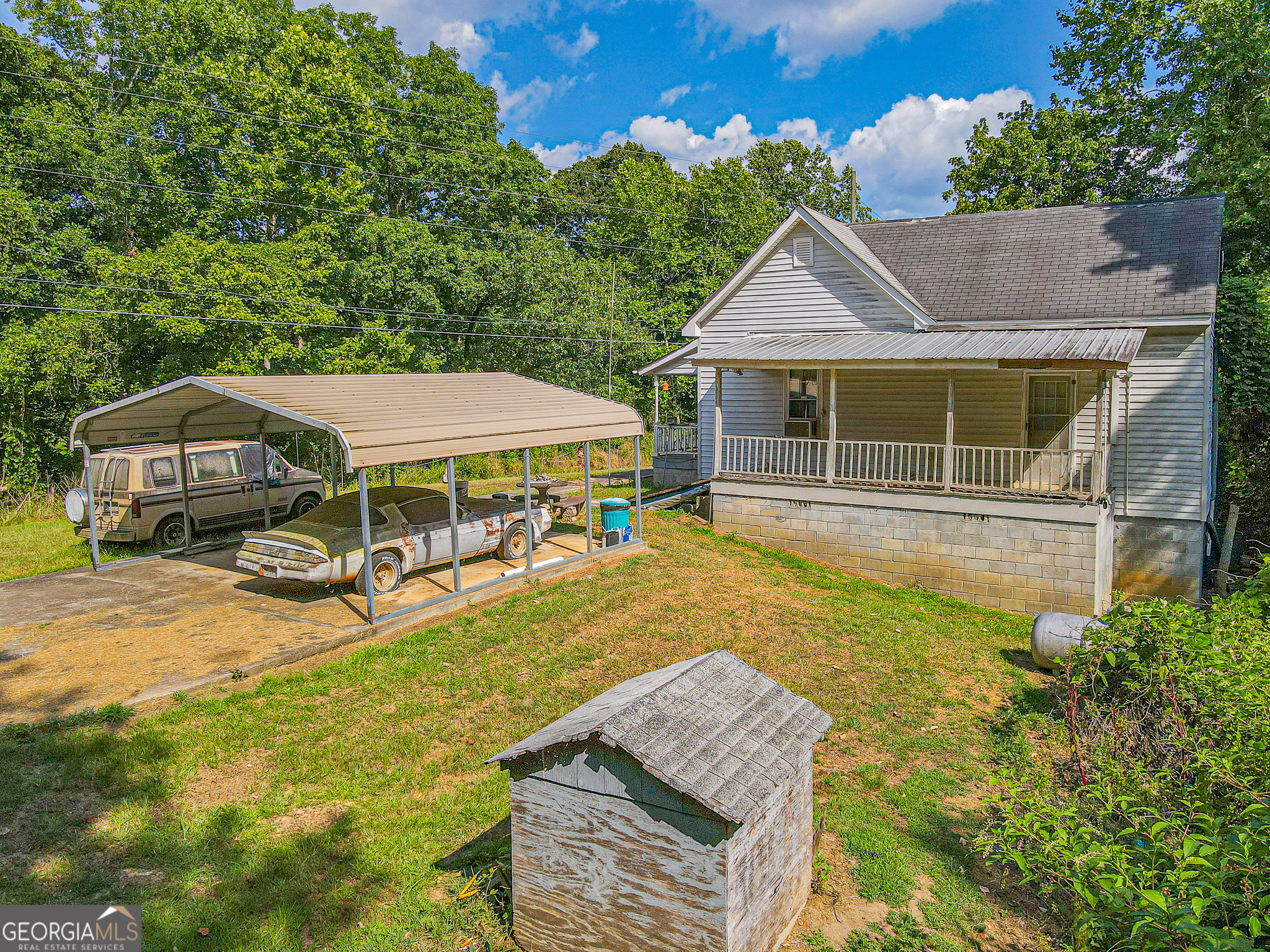 4542 E Hall Road Property Photo 2