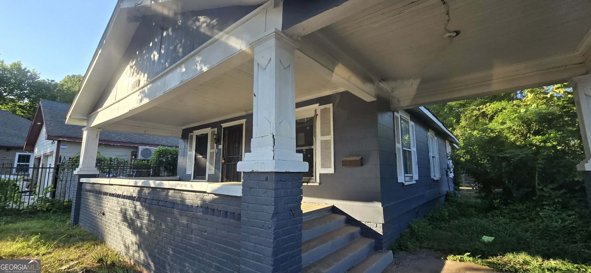 415 King Arnold Street Property Photo 2