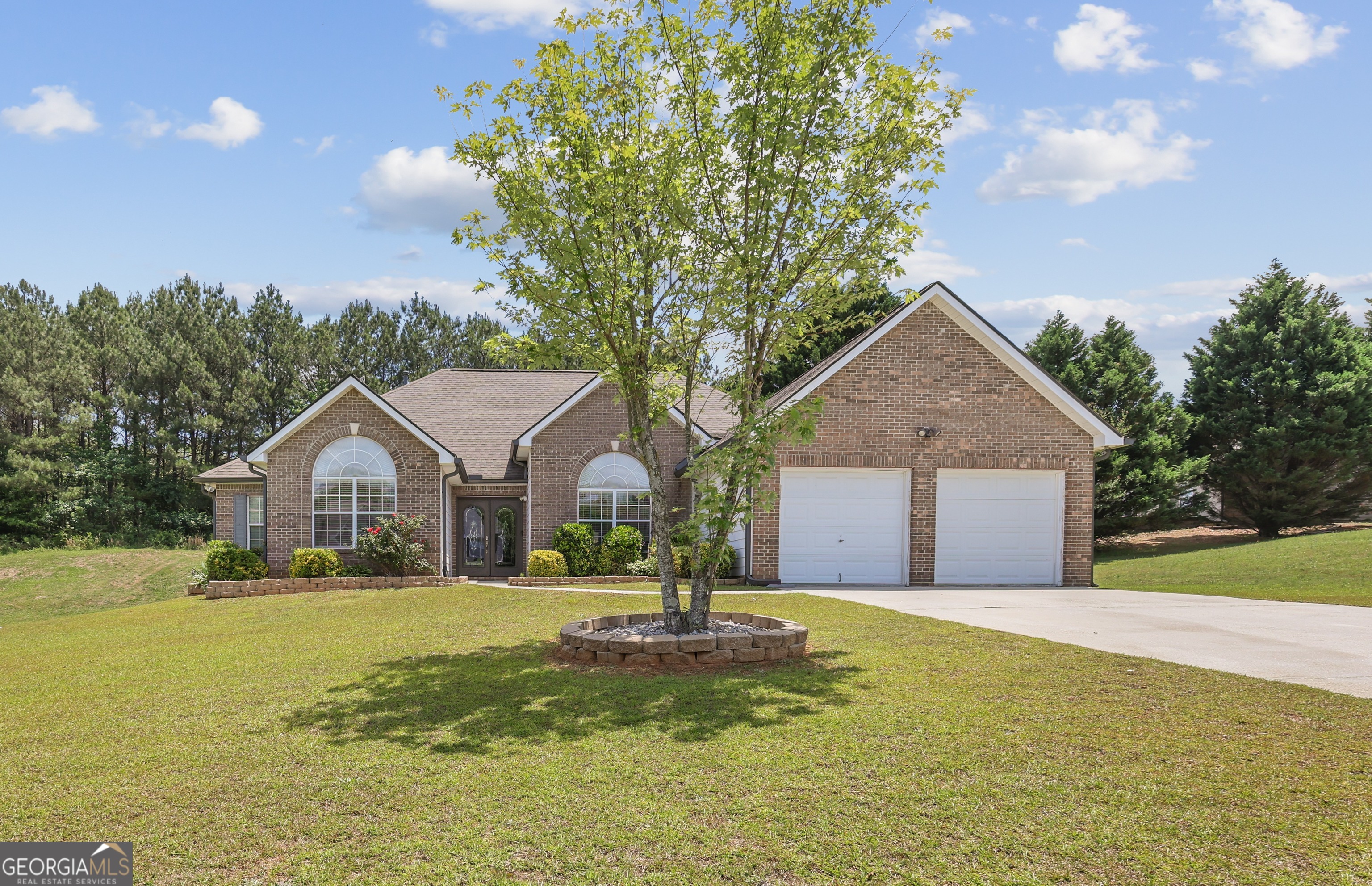 6827 Hill Creek Cove Property Photo 3