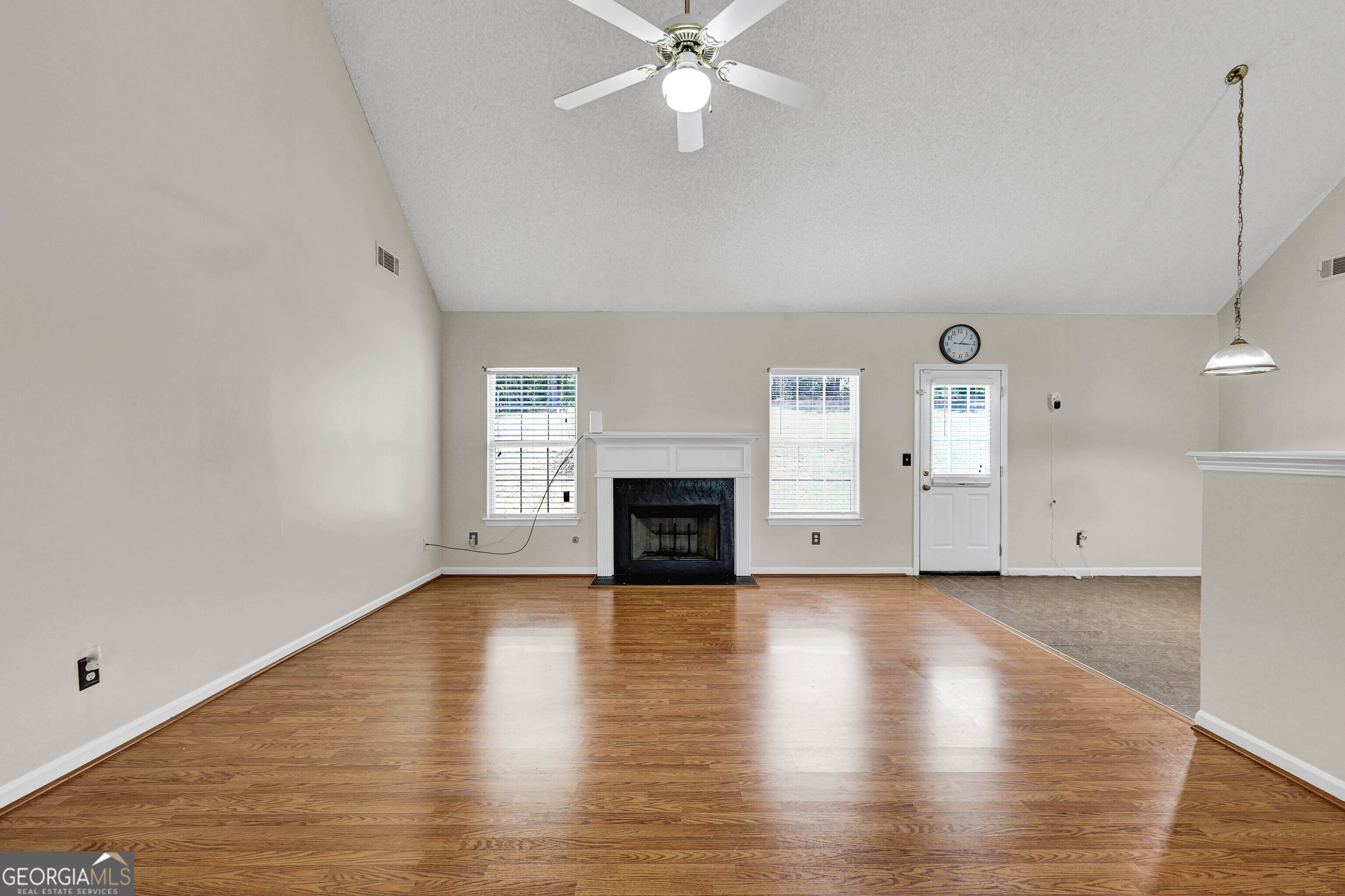 6827 Hill Creek Cove Property Photo 8