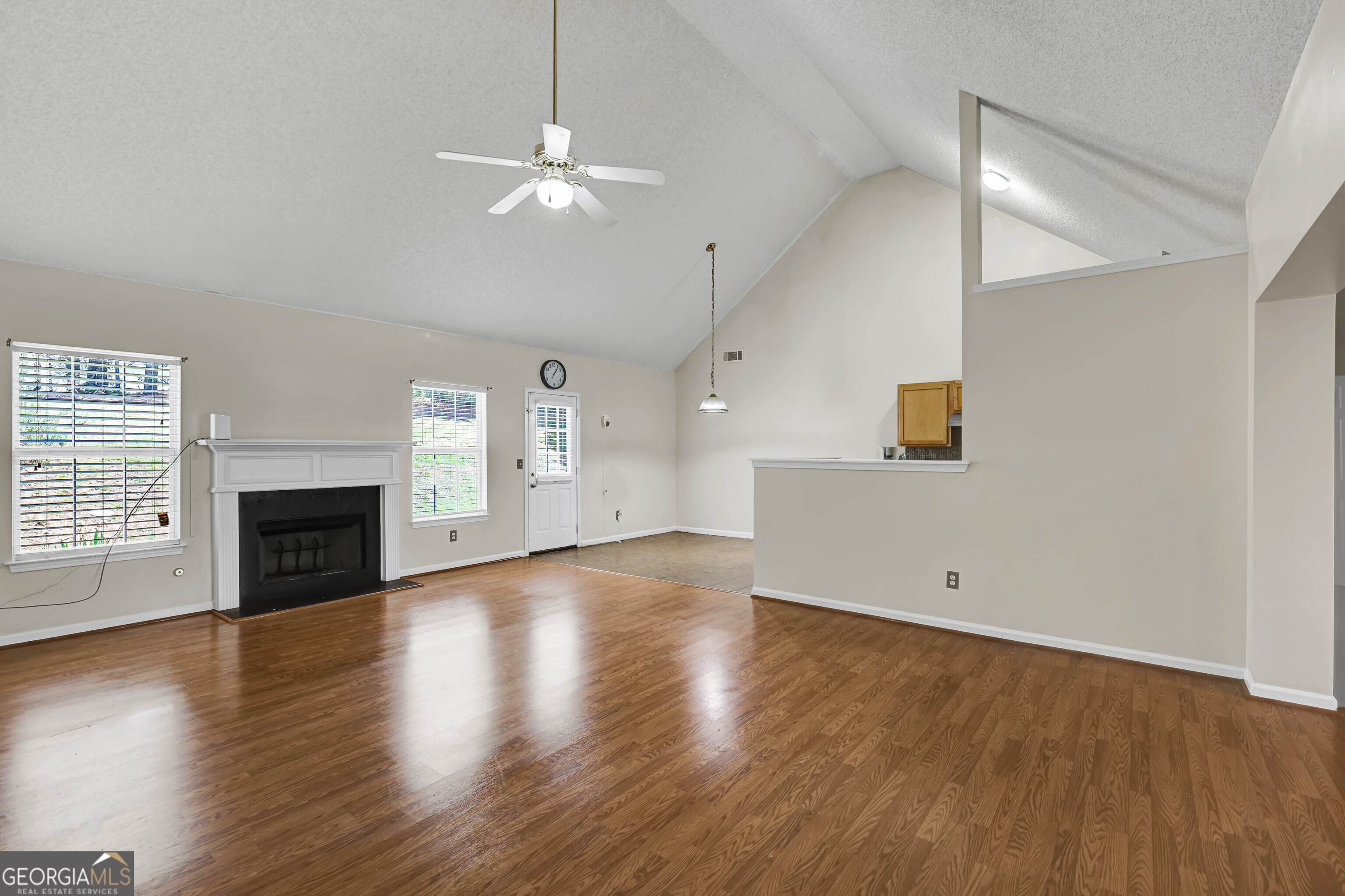 6827 Hill Creek Cove Property Photo 9