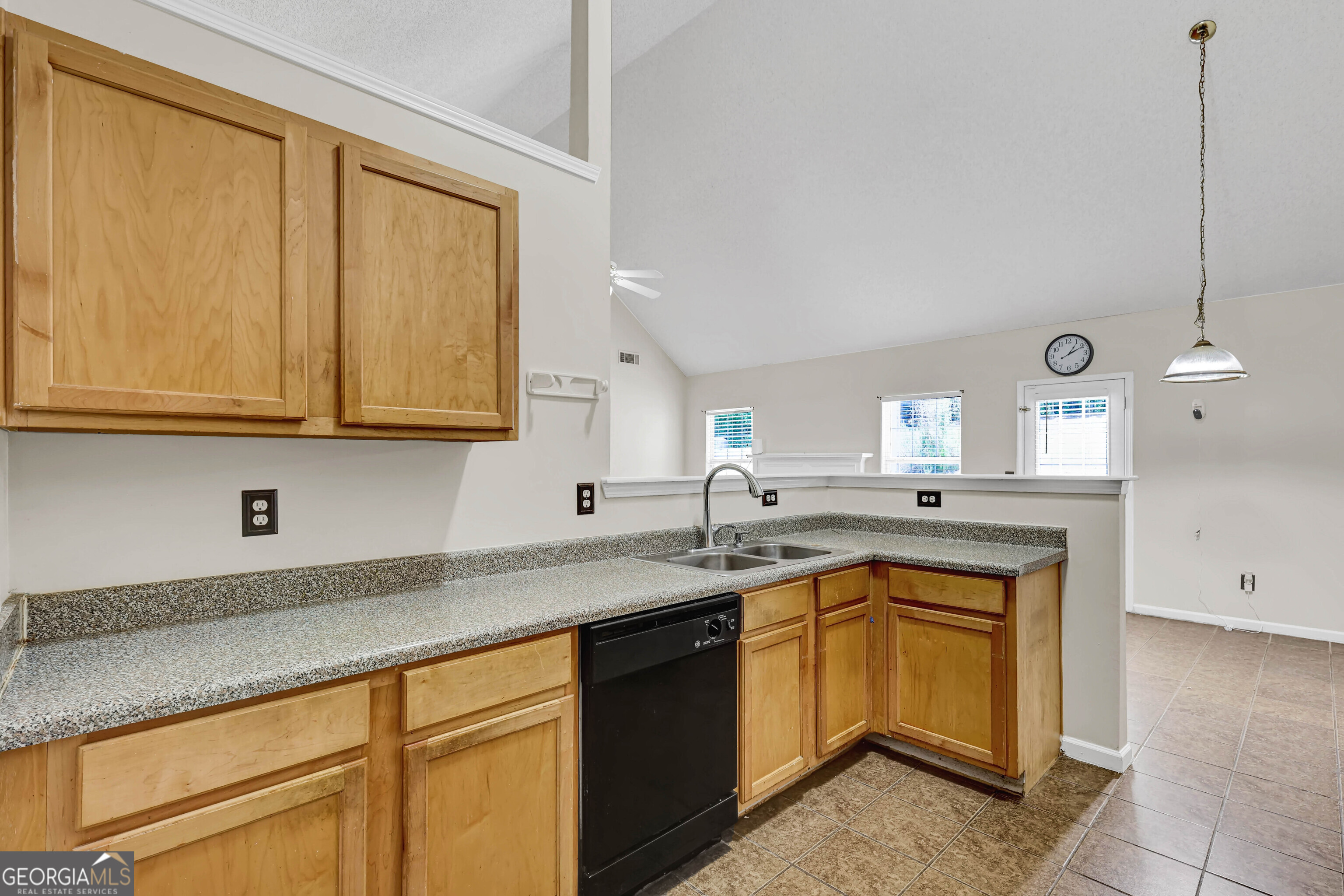 6827 Hill Creek Cove Property Photo 17