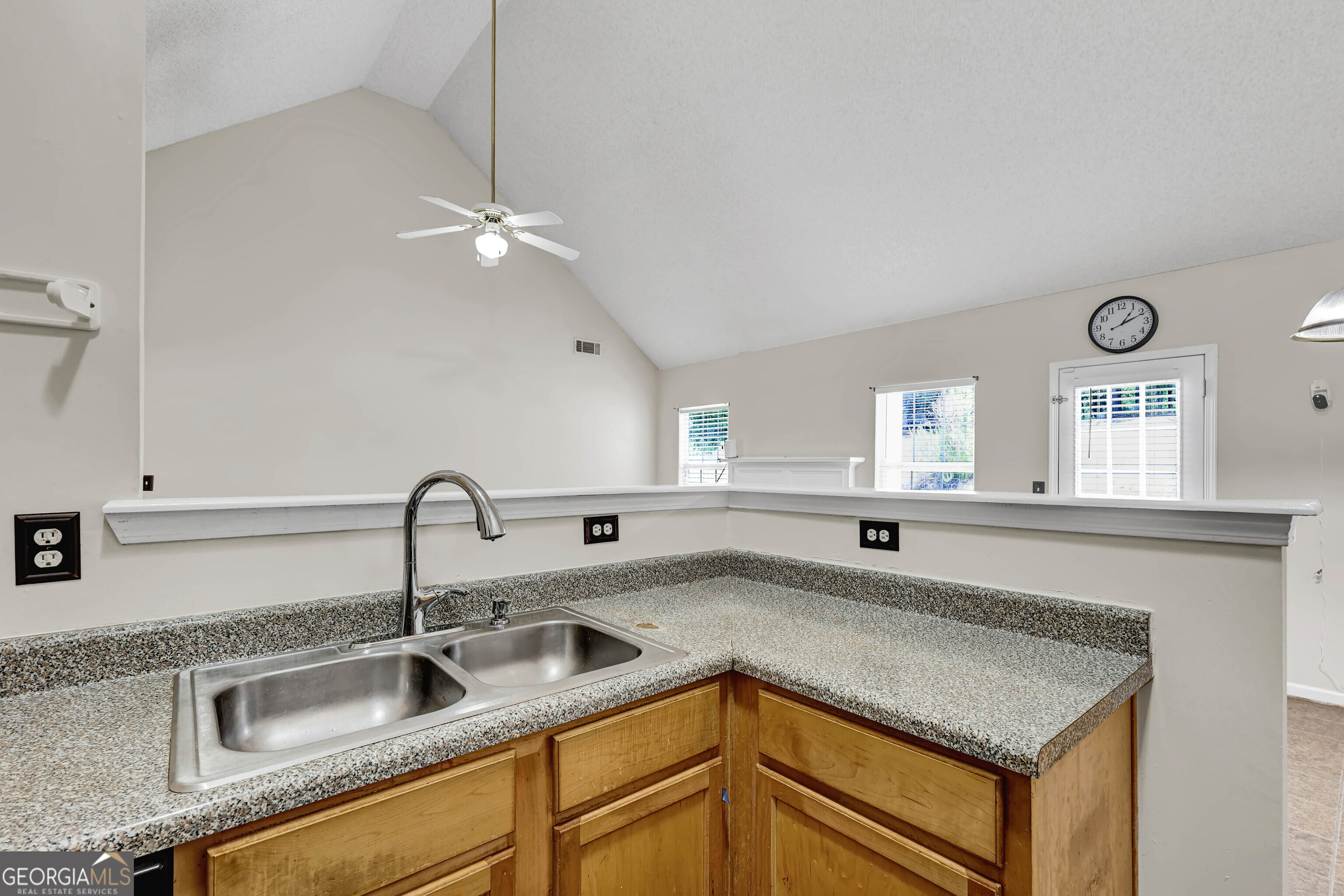 6827 Hill Creek Cove Property Photo 19