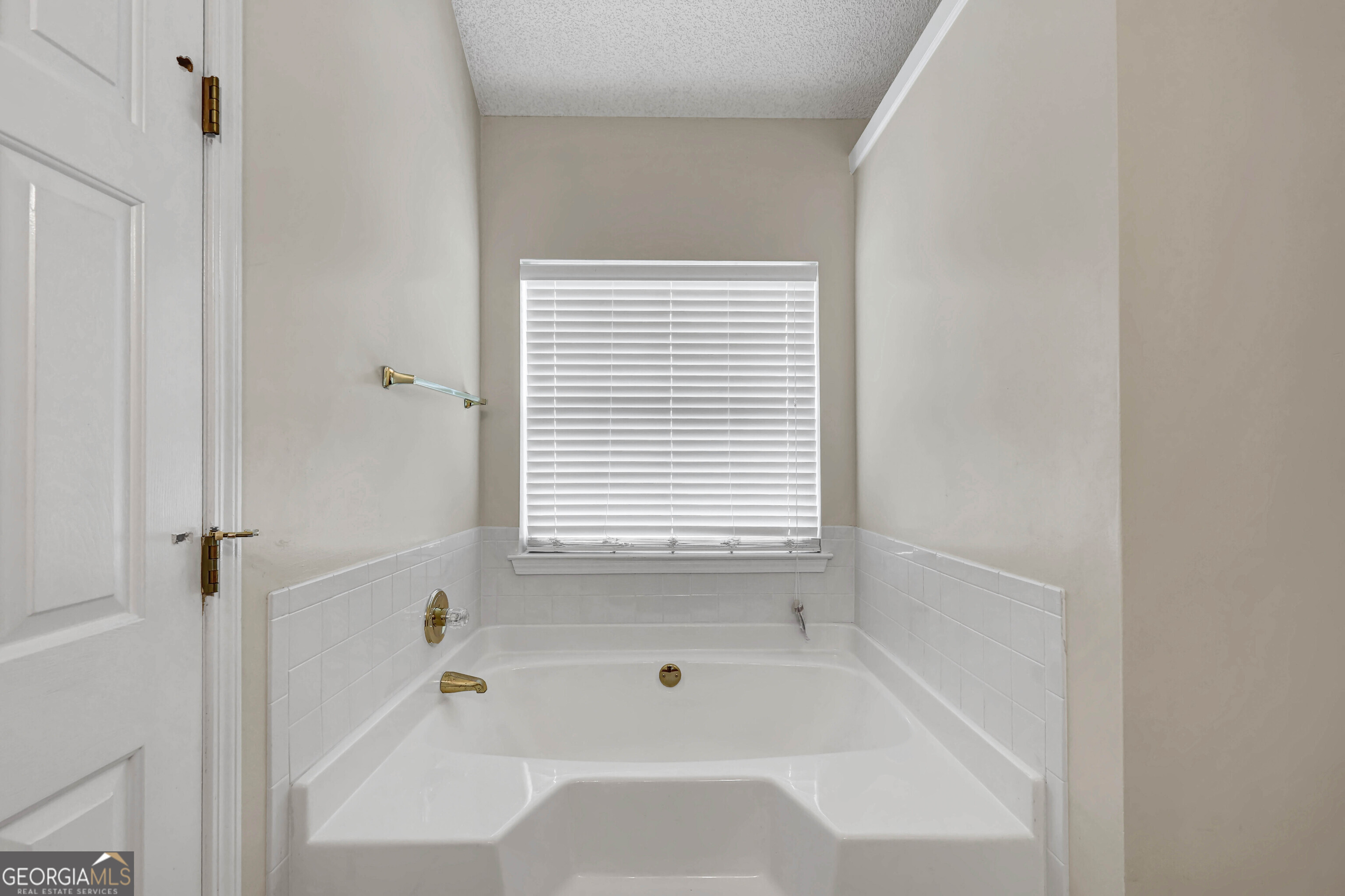 6827 Hill Creek Cove Property Photo 29