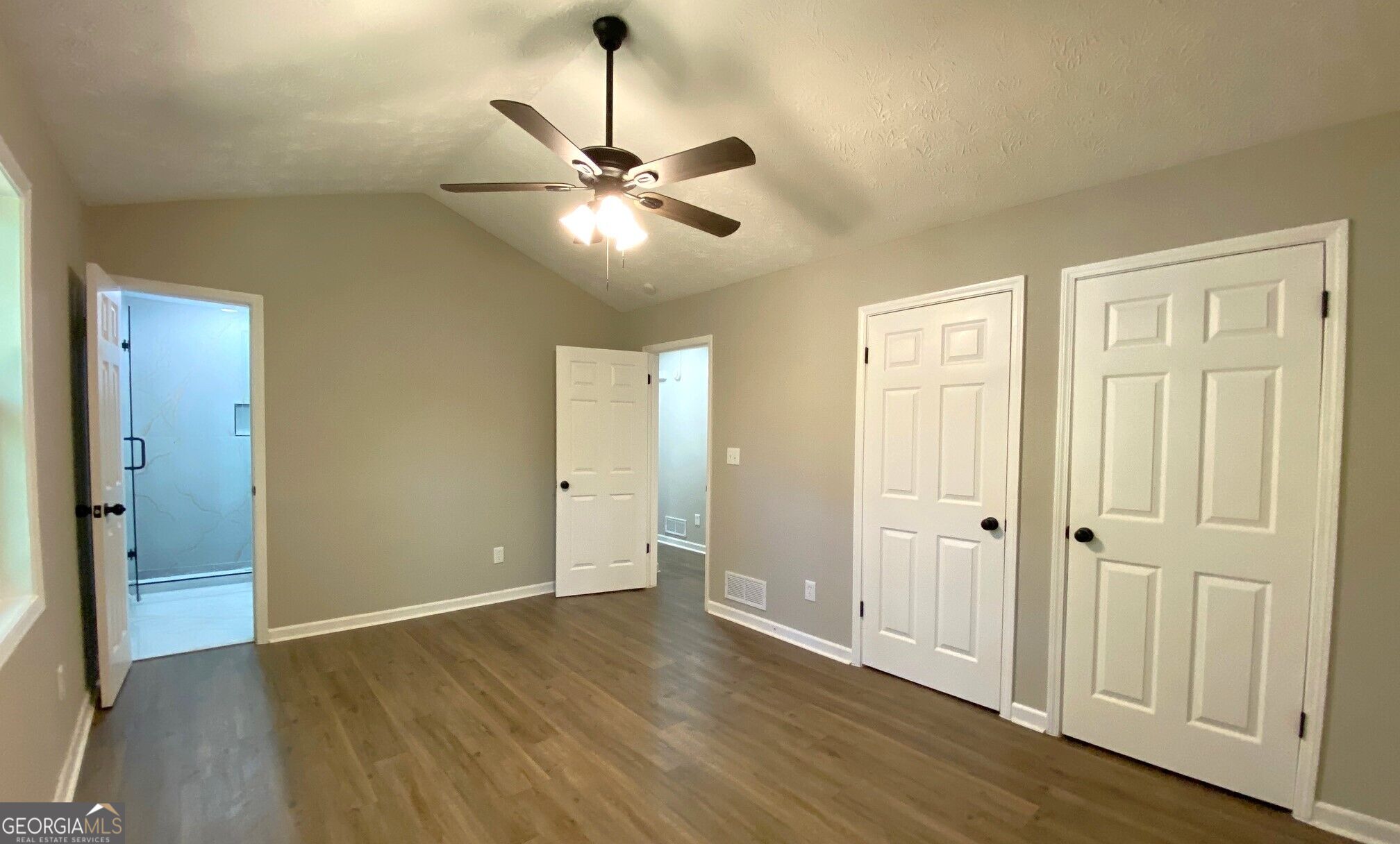 1413 Silver Lake Drive Property Photo 10