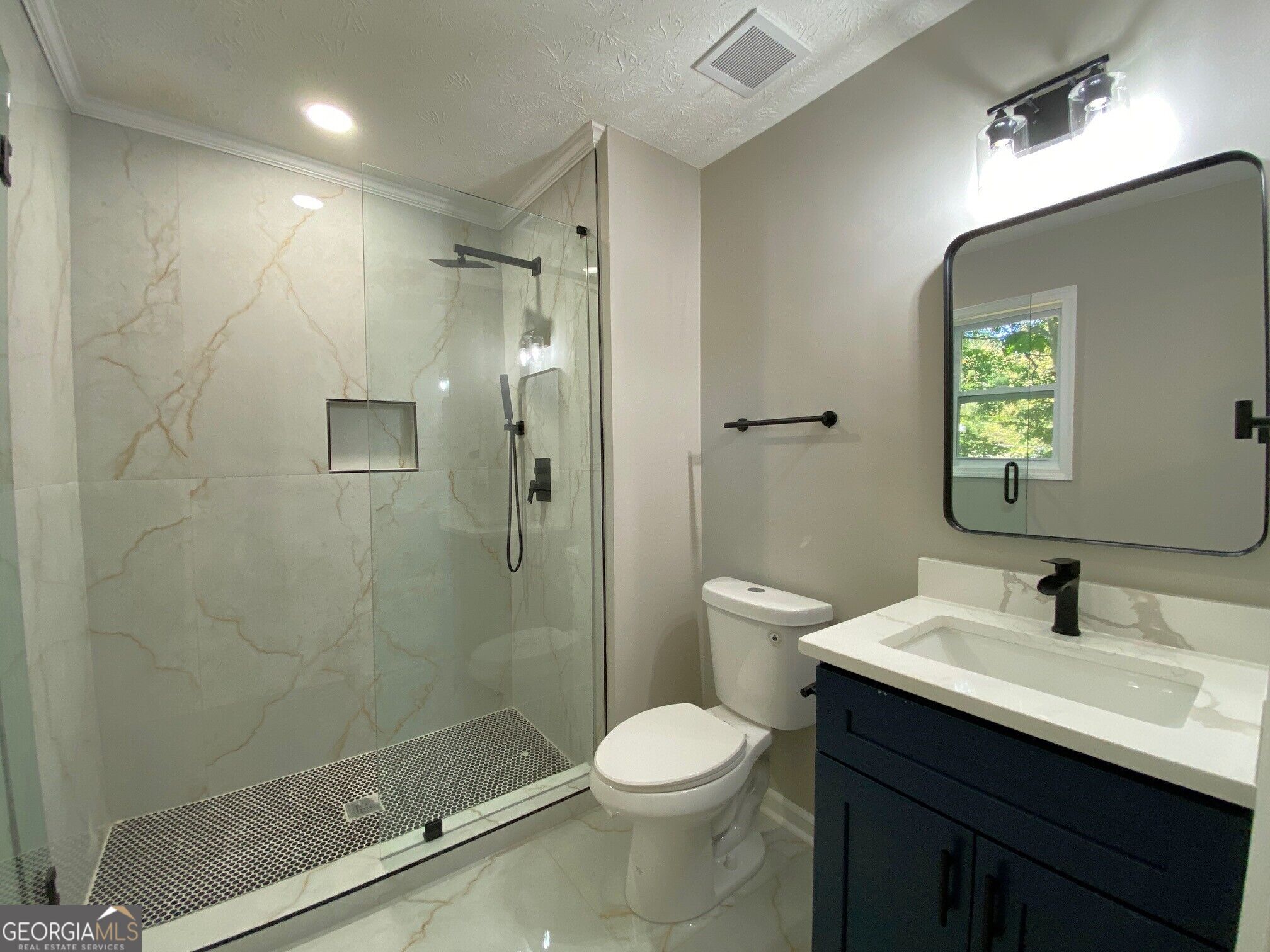 1413 Silver Lake Drive Property Photo 11
