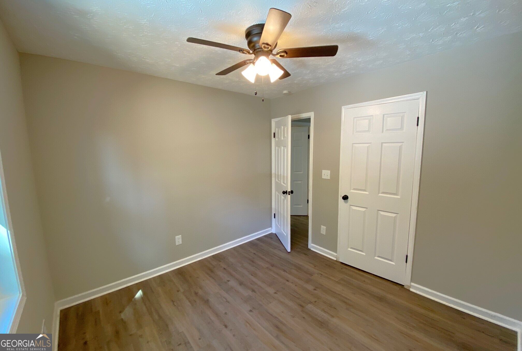 1413 Silver Lake Drive Property Photo 16