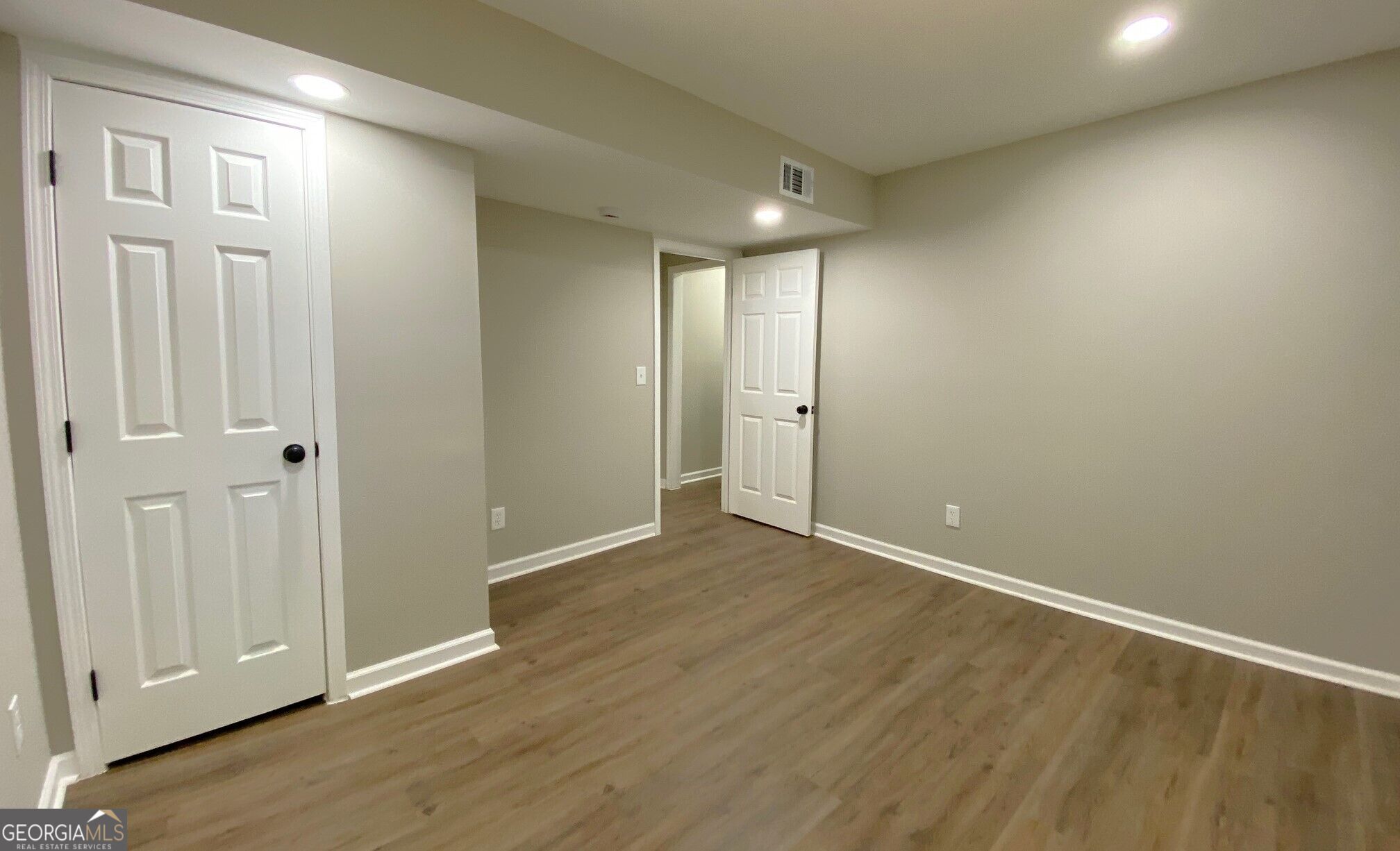 1413 Silver Lake Drive Property Photo 17