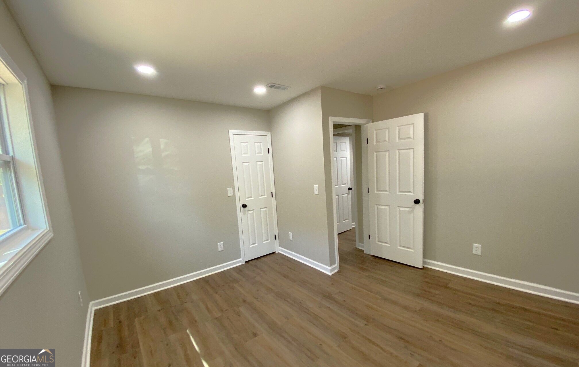 1413 Silver Lake Drive Property Photo 18