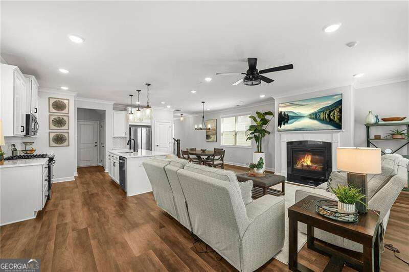 3747 Silvery Way Property Photo 10