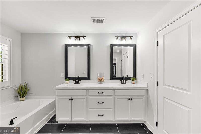 3747 Silvery Way Property Photo 23