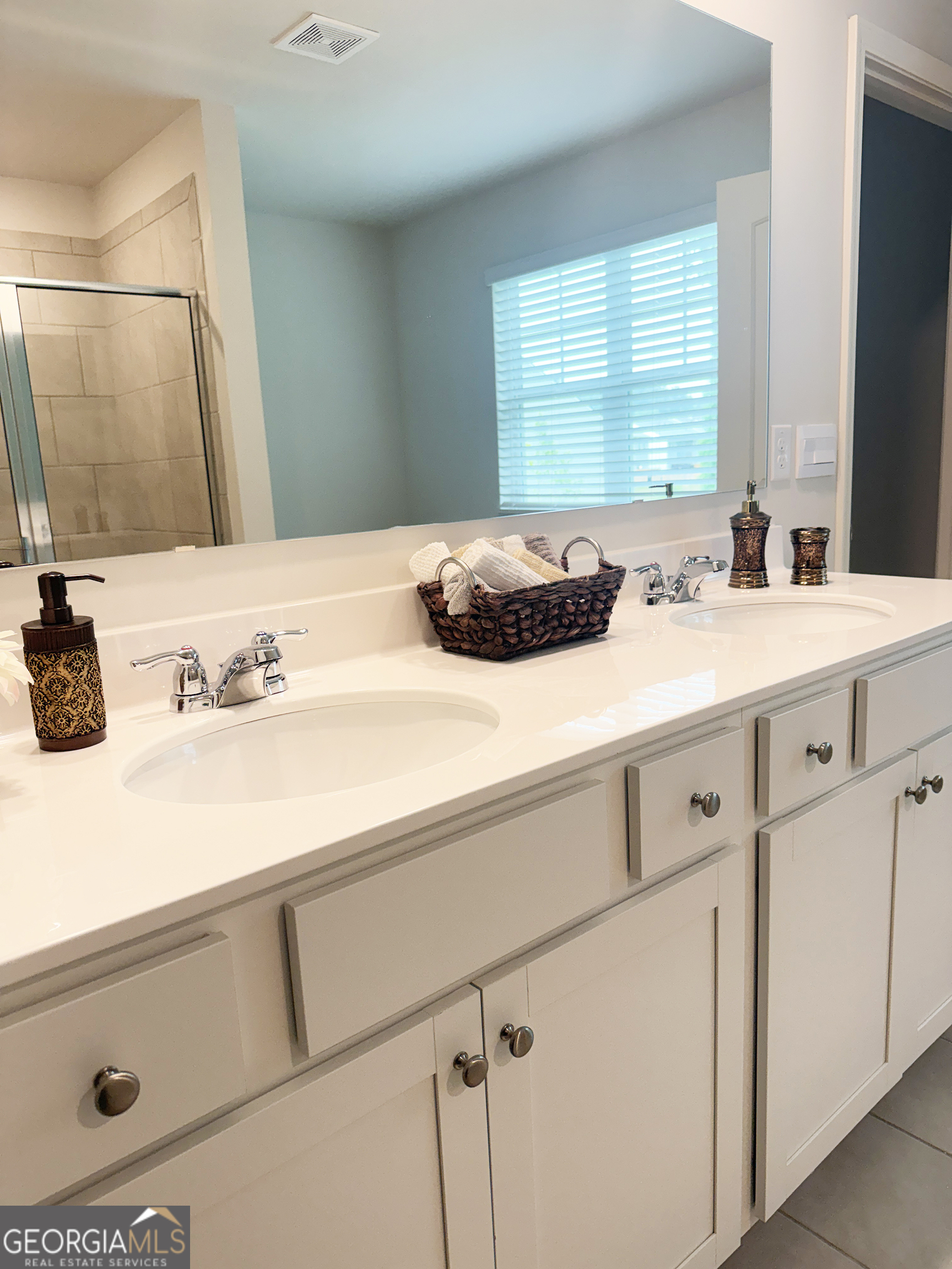 3400 Greyton Drive Property Photo 17