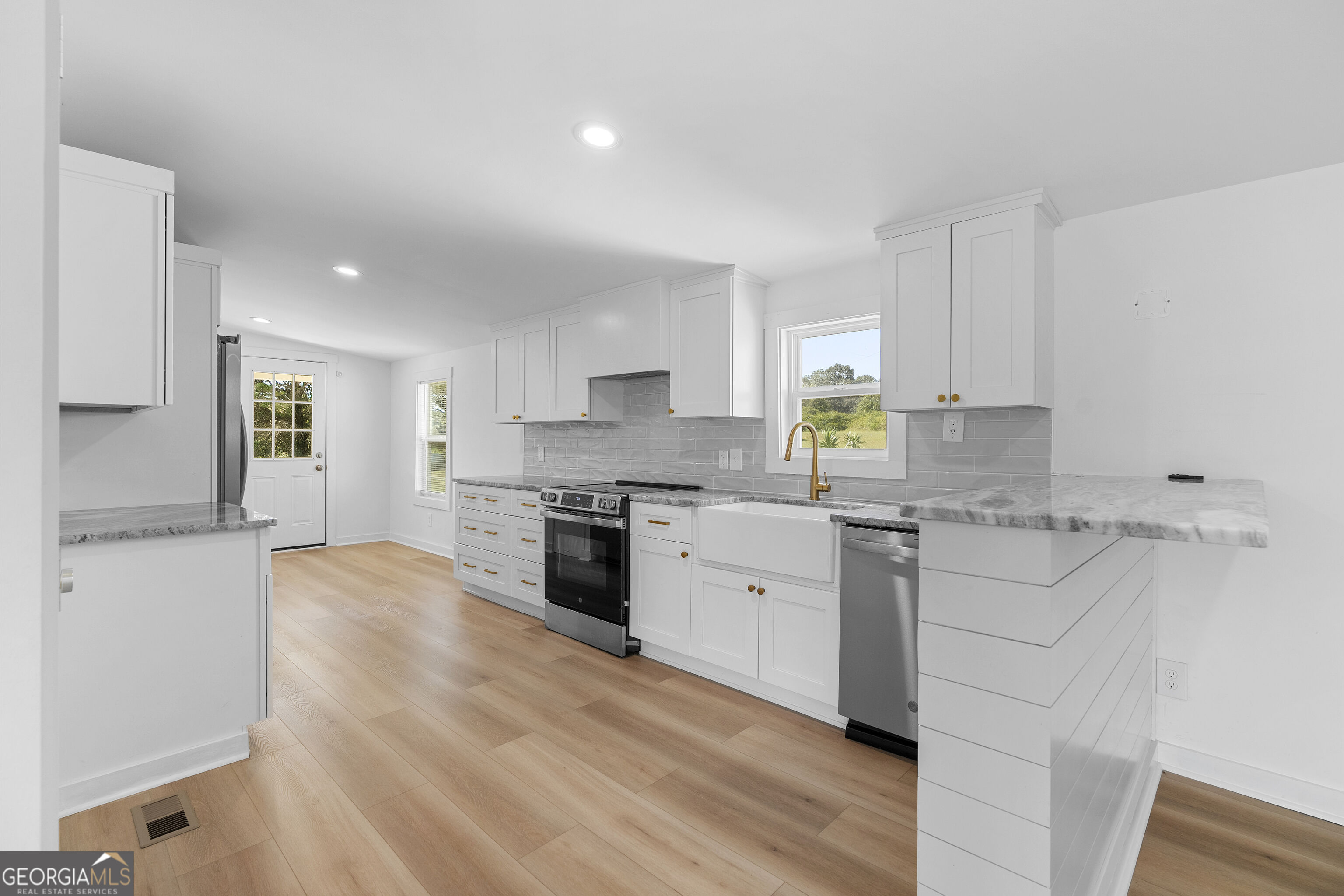 6035 Highway 29 Property Photo 11