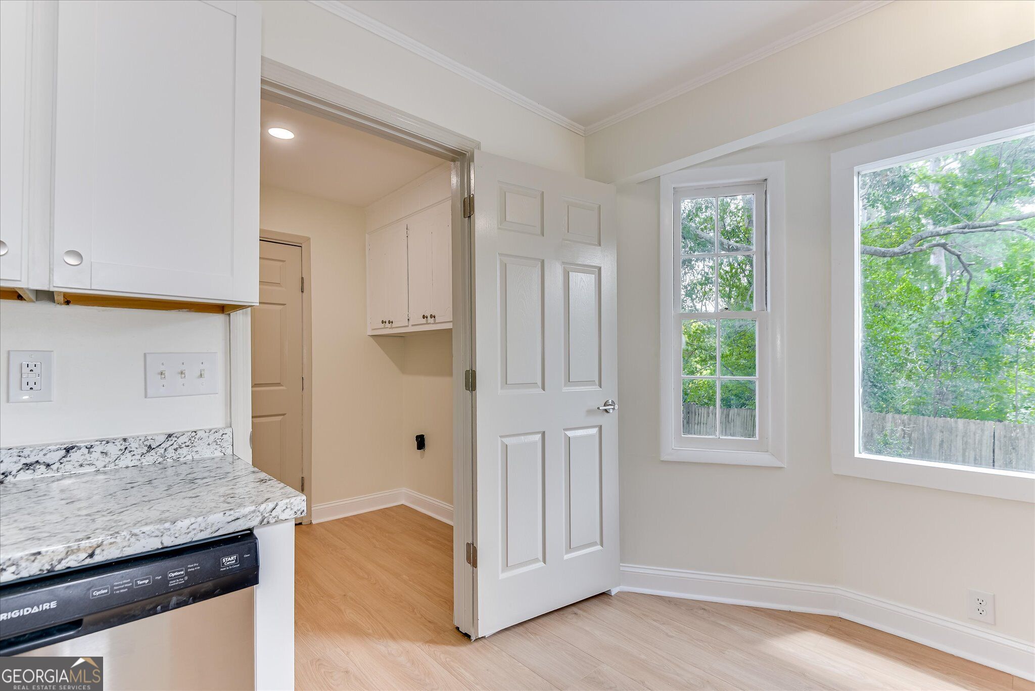 3024 Sterling Road Property Photo 4