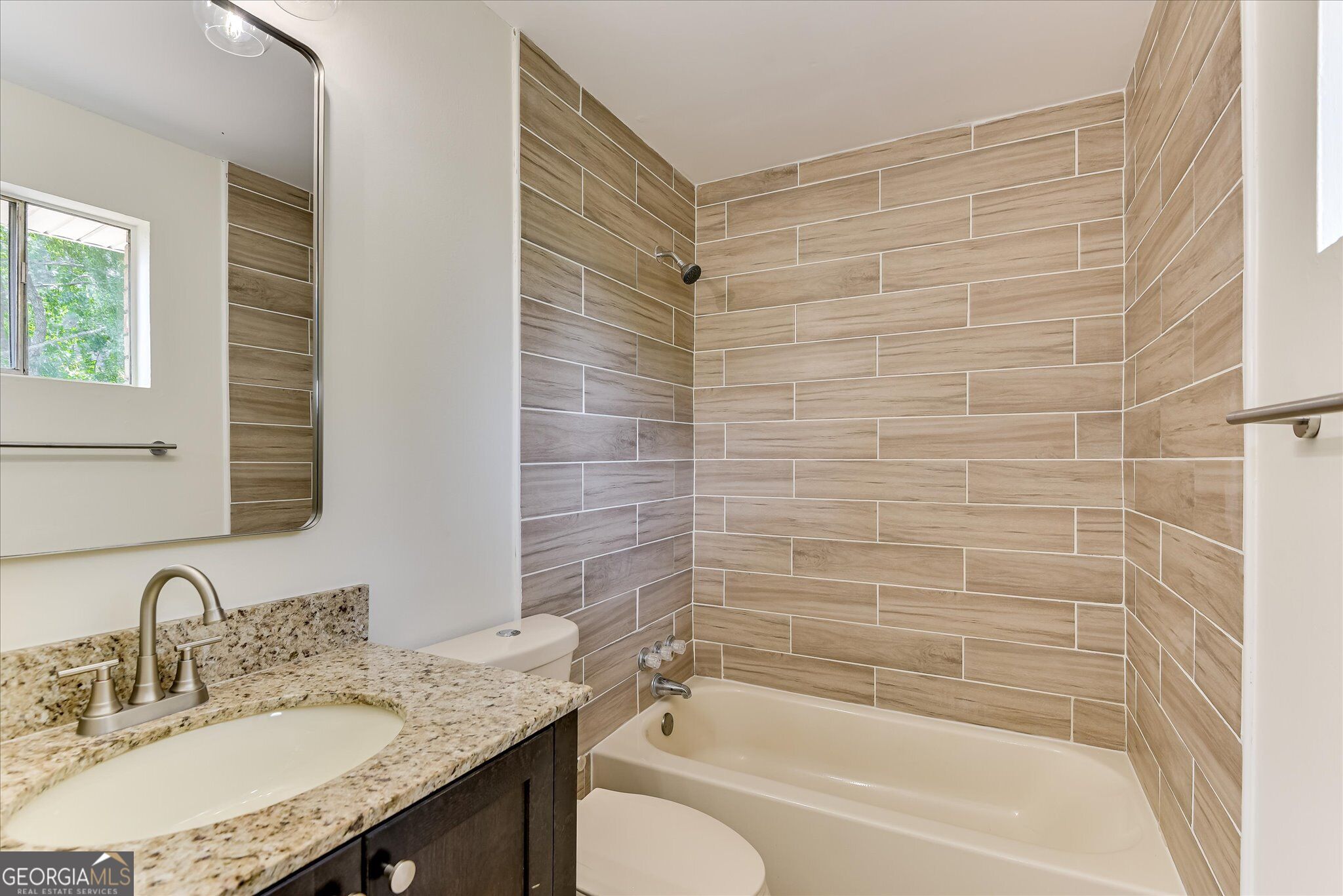 3024 Sterling Road Property Photo 6