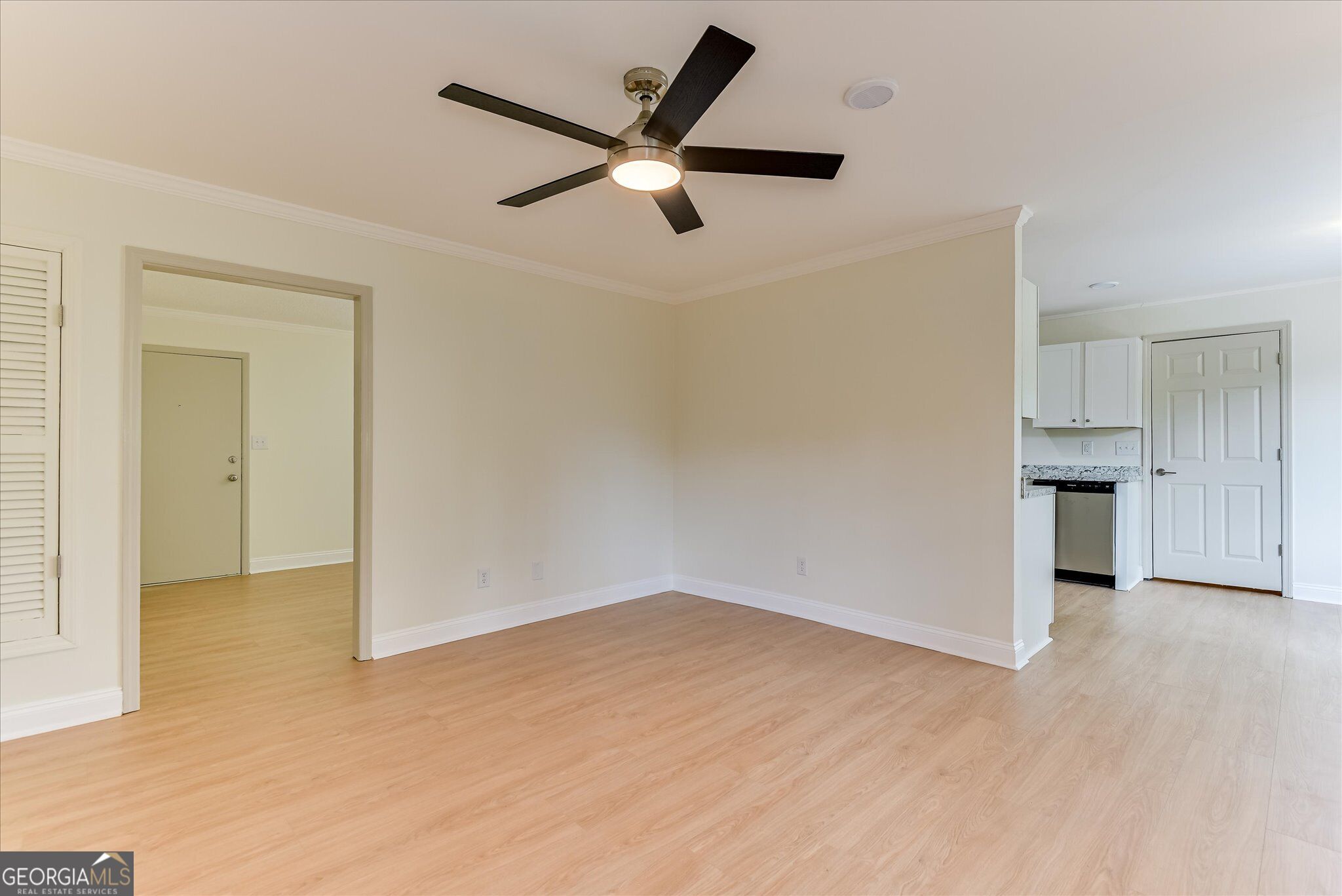 3024 Sterling Road Property Photo 8