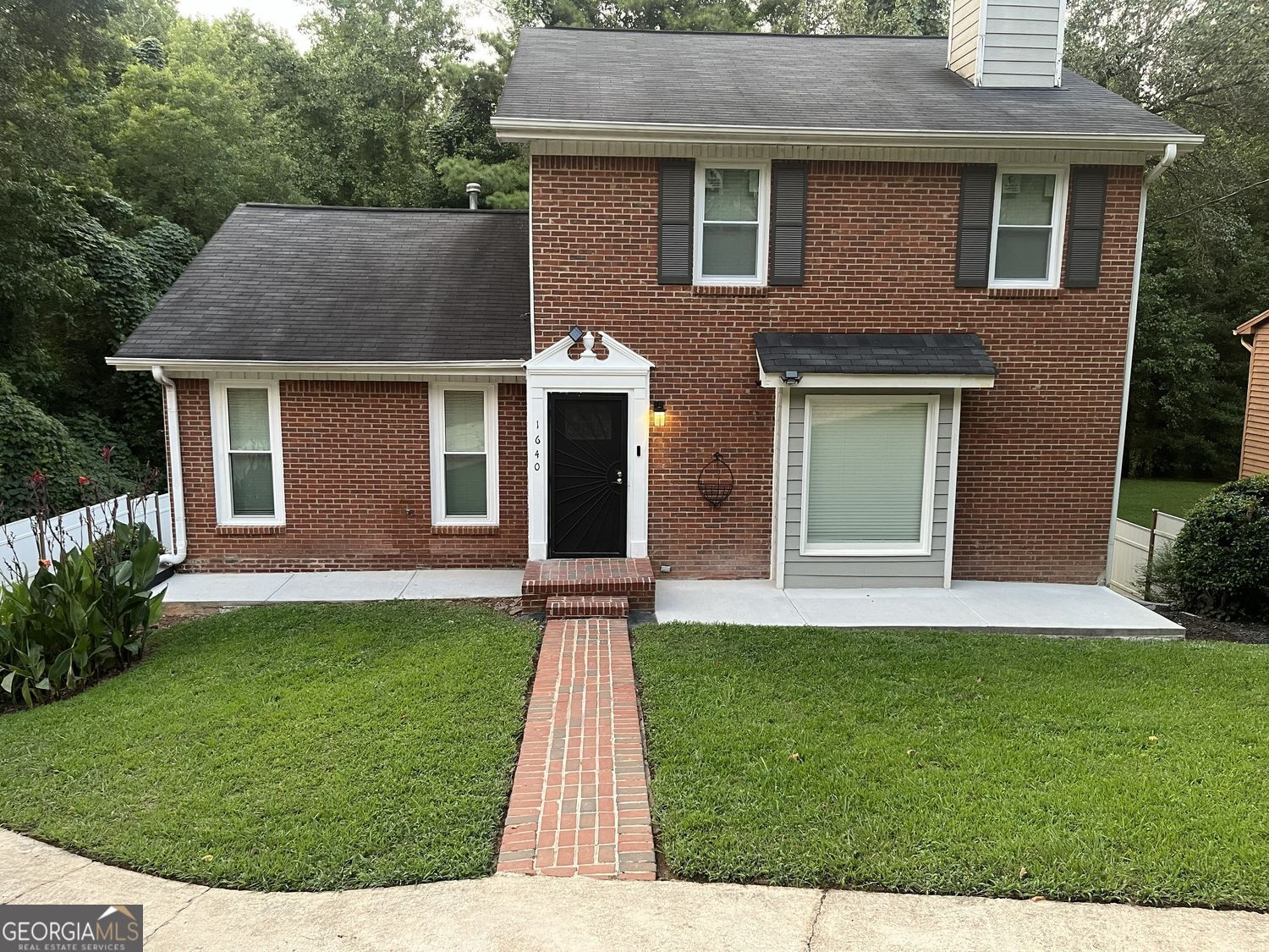 1640 Canberra Drive Property Photo 1