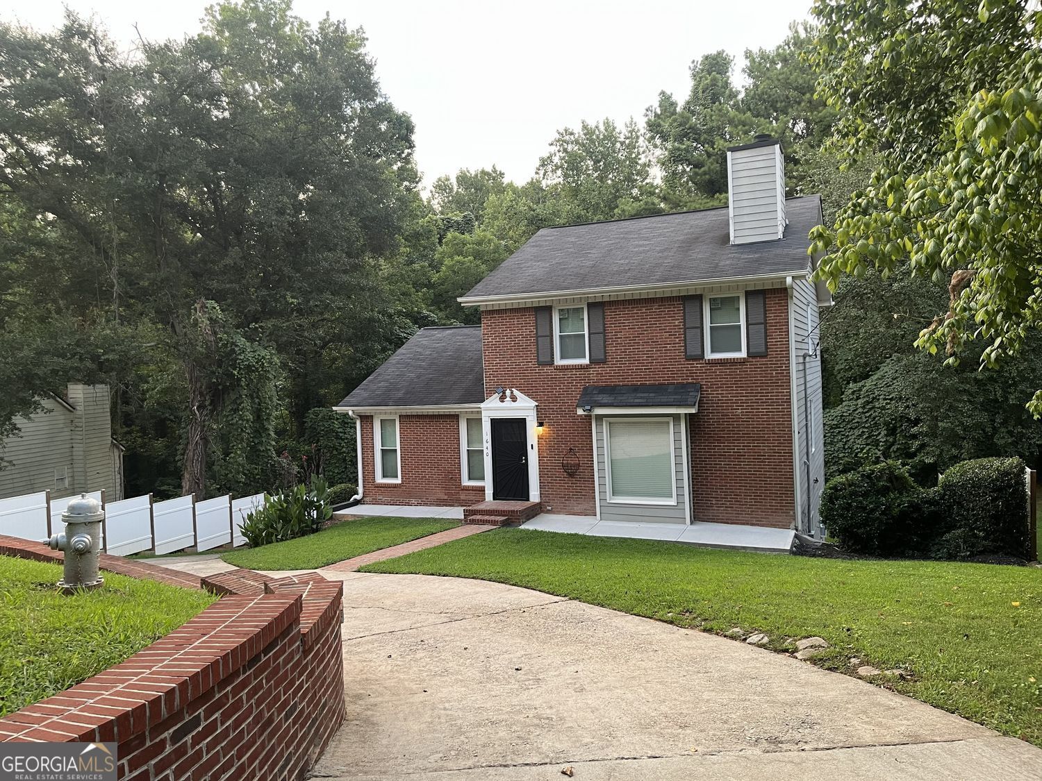 1640 Canberra Drive Property Photo 3