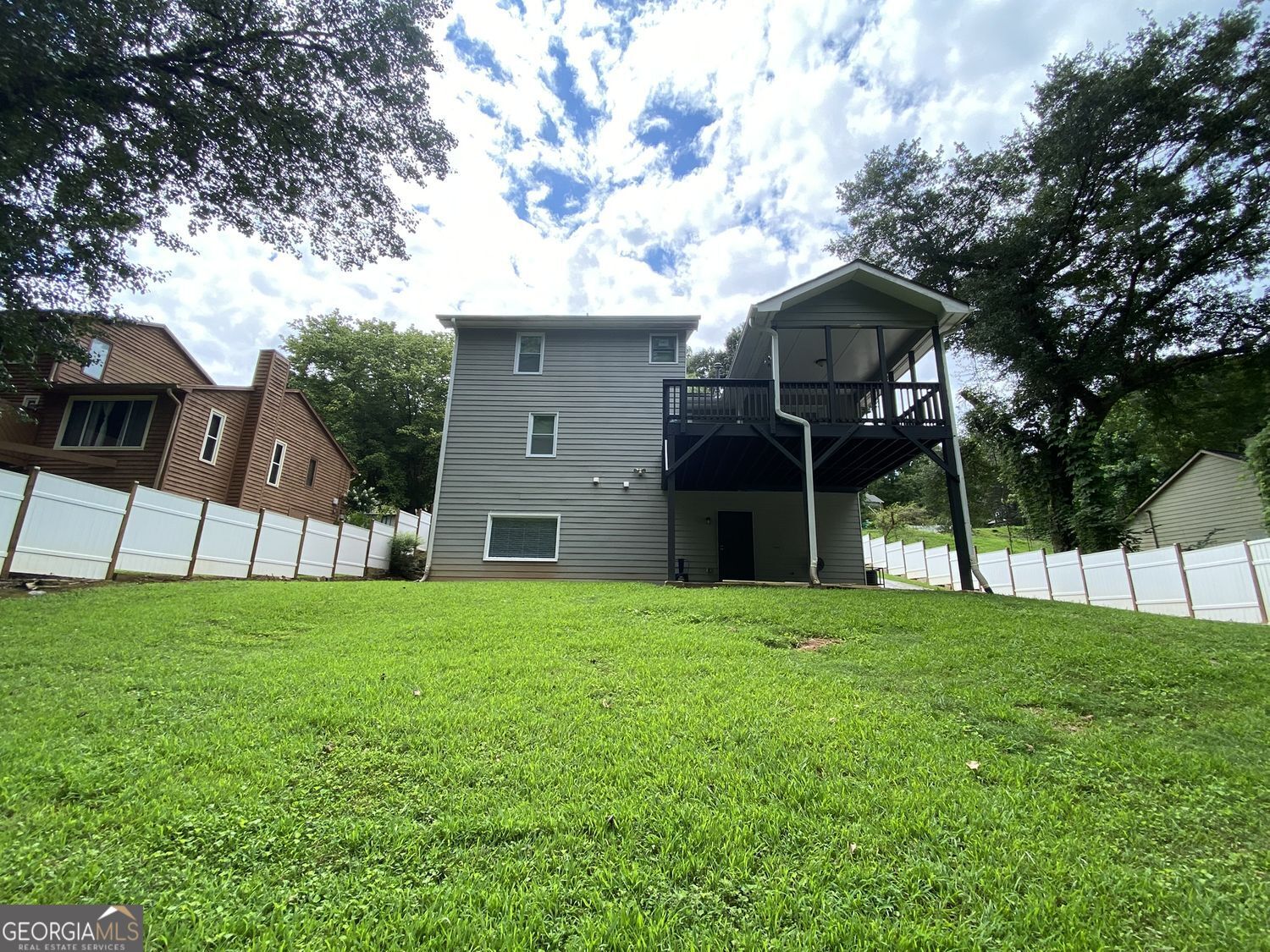 1640 Canberra Drive Property Photo 39